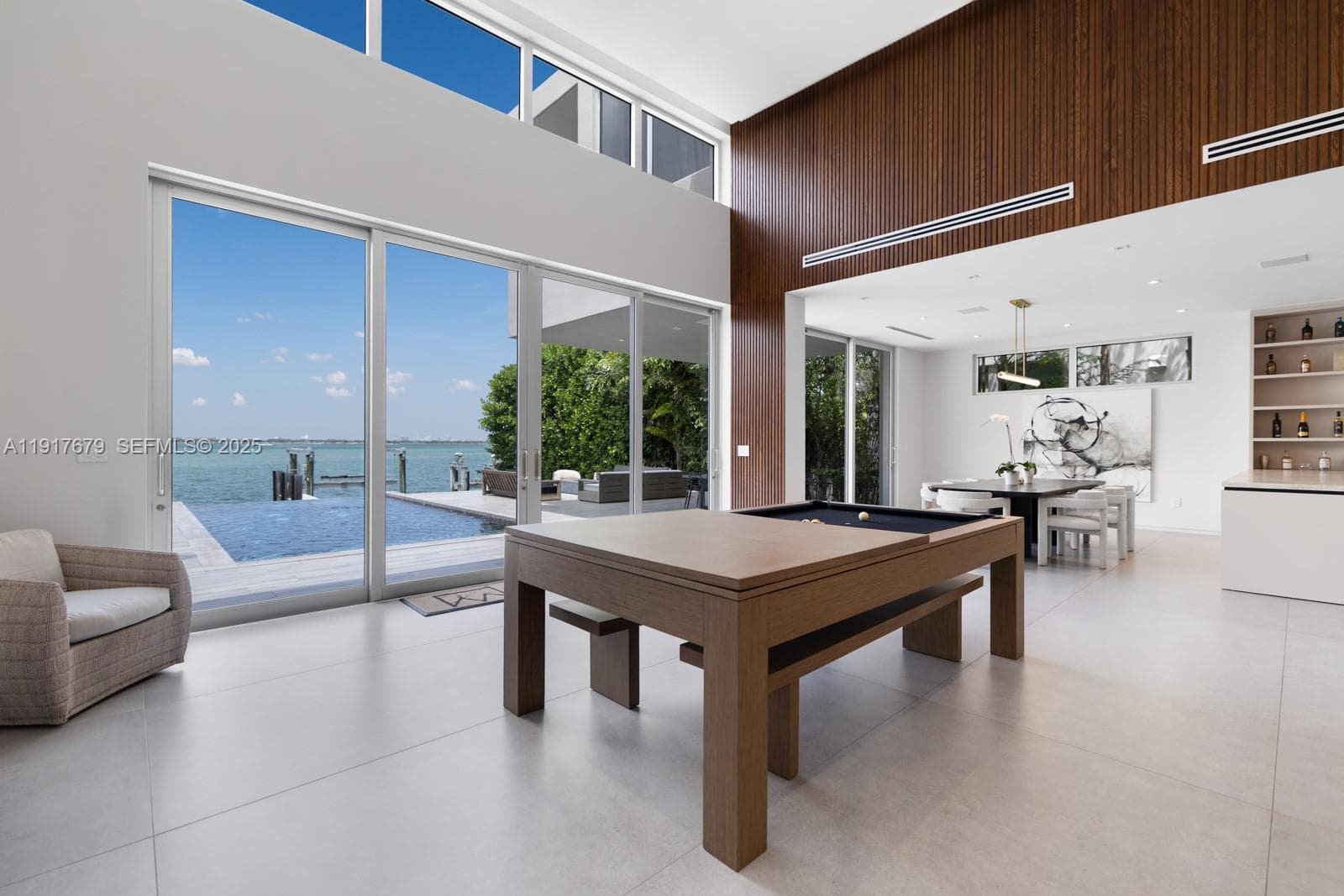 1379 N Venetian Way, Miami FL 33139 — 17