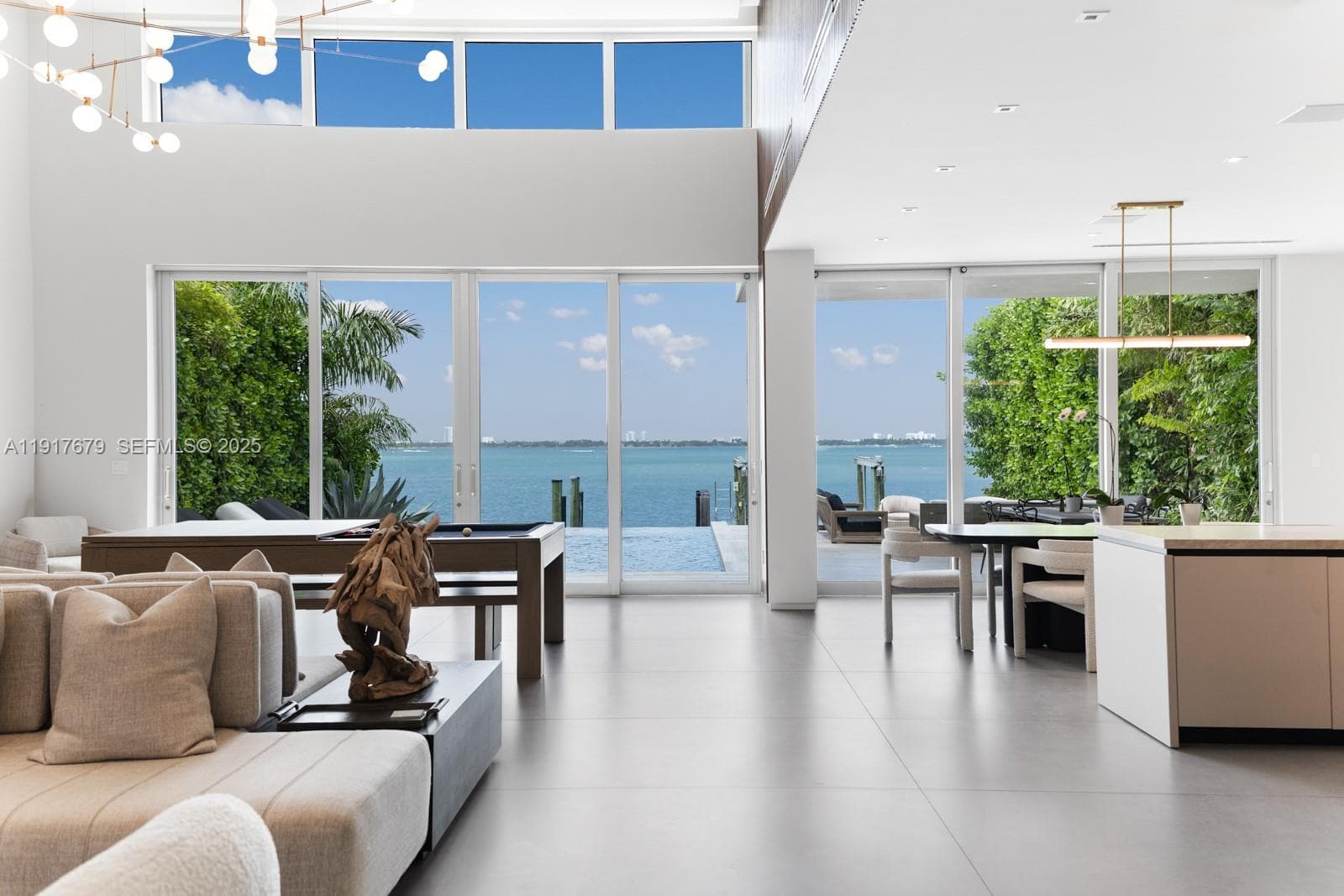 1379 N Venetian Way, Miami FL 33139 — 3