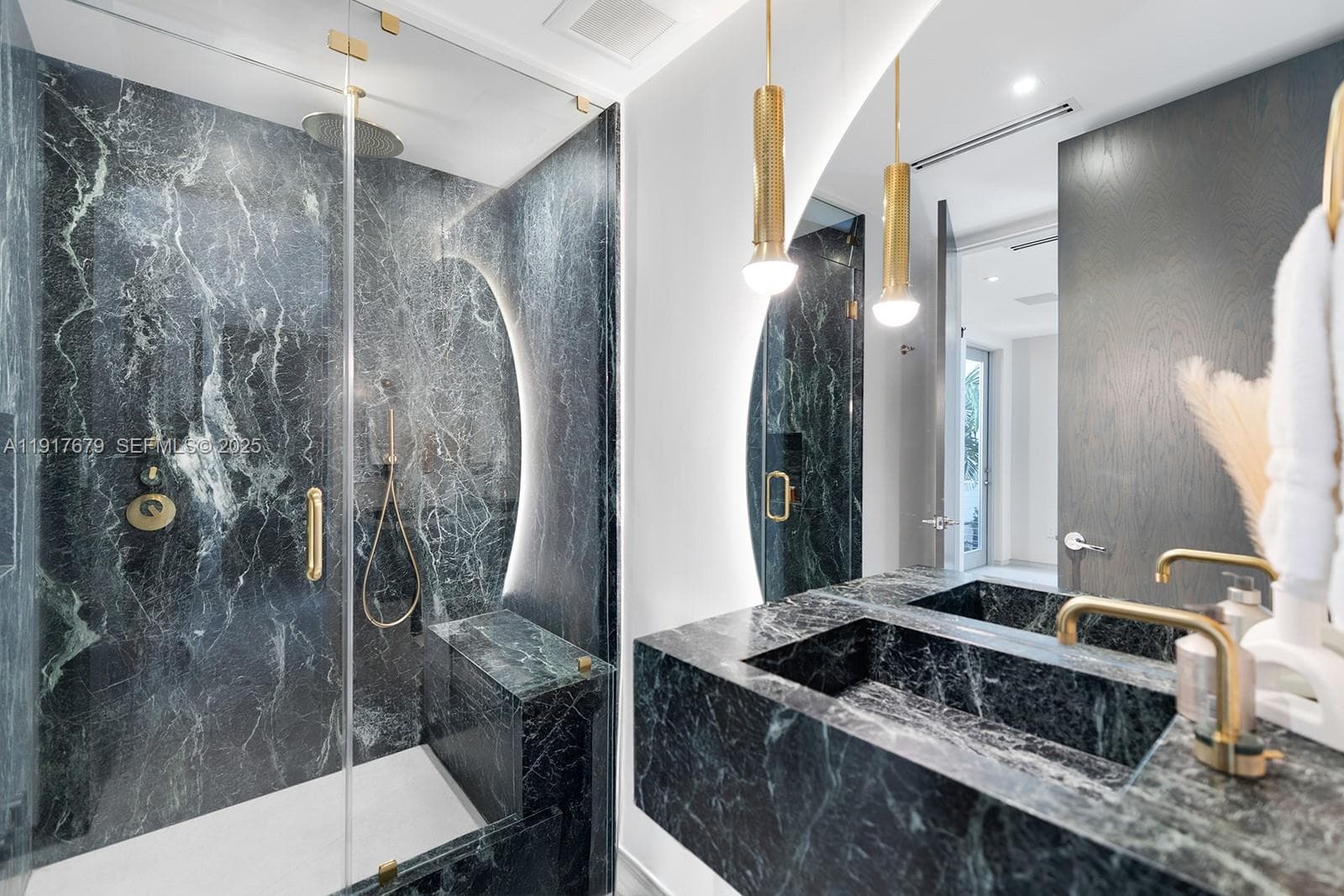 1379 N Venetian Way, Miami FL 33139 — 38