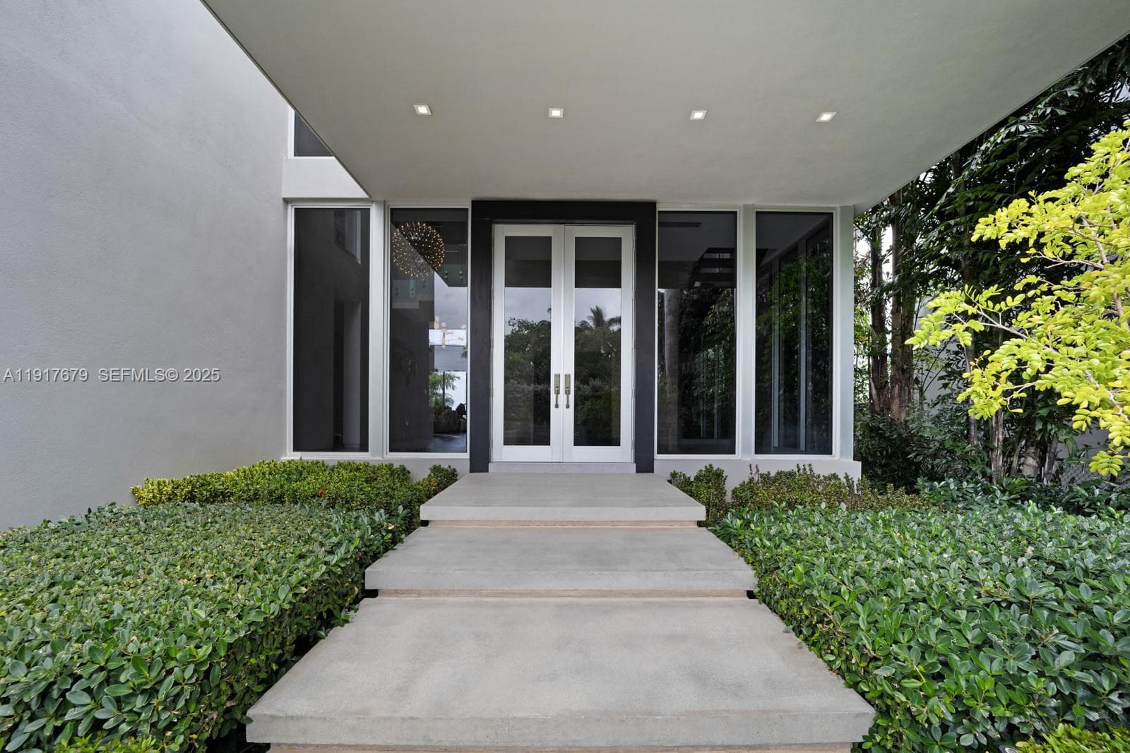 1379 N Venetian Way, Miami FL 33139 — 10