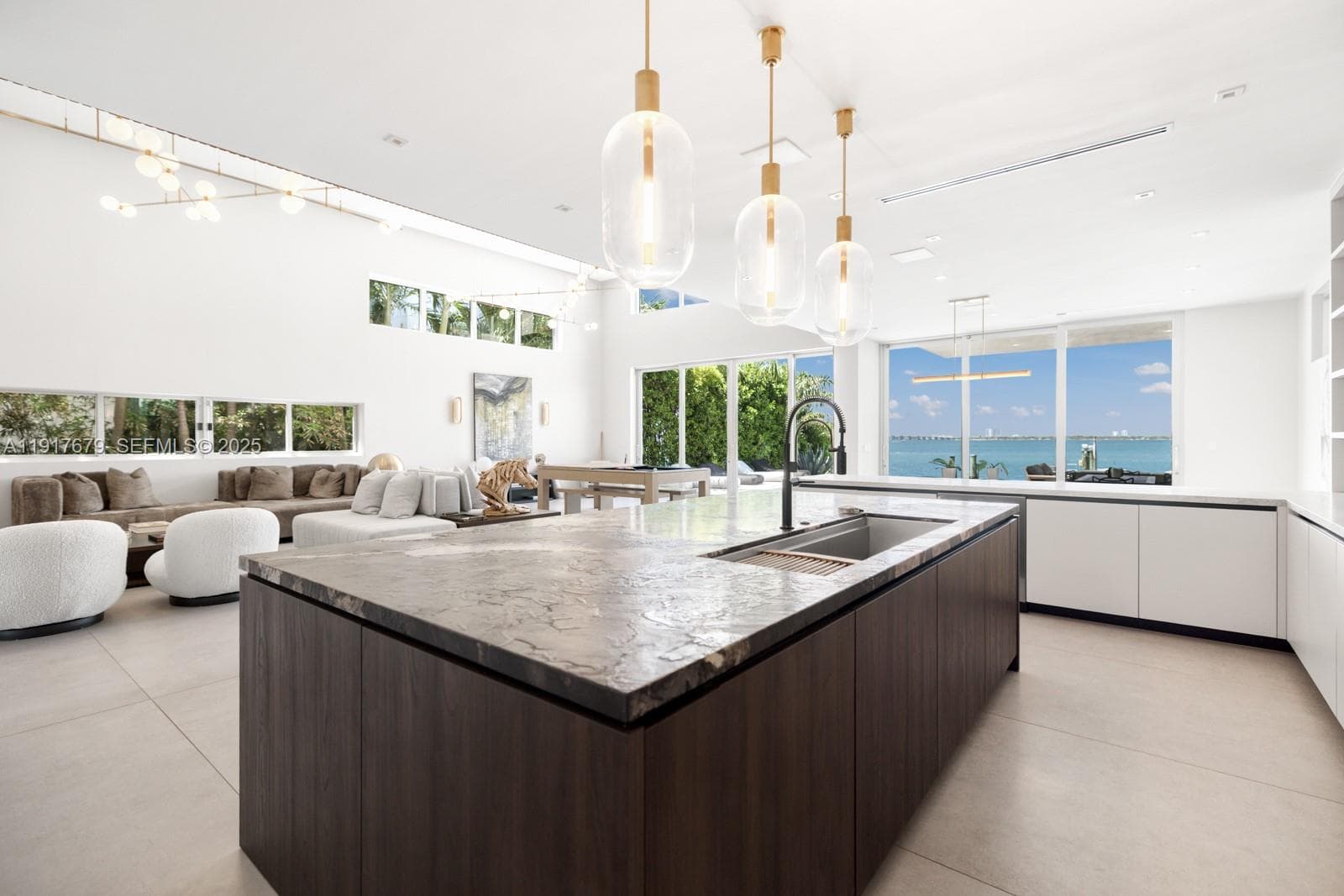 1379 N Venetian Way, Miami FL 33139 — 18
