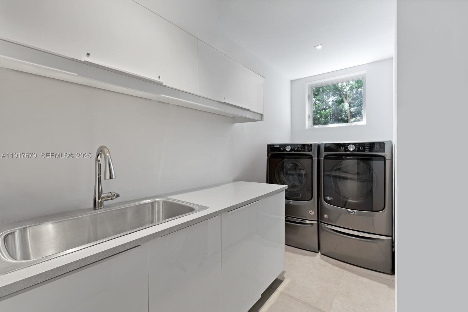 1379 N Venetian Way, Miami FL 33139 — 48