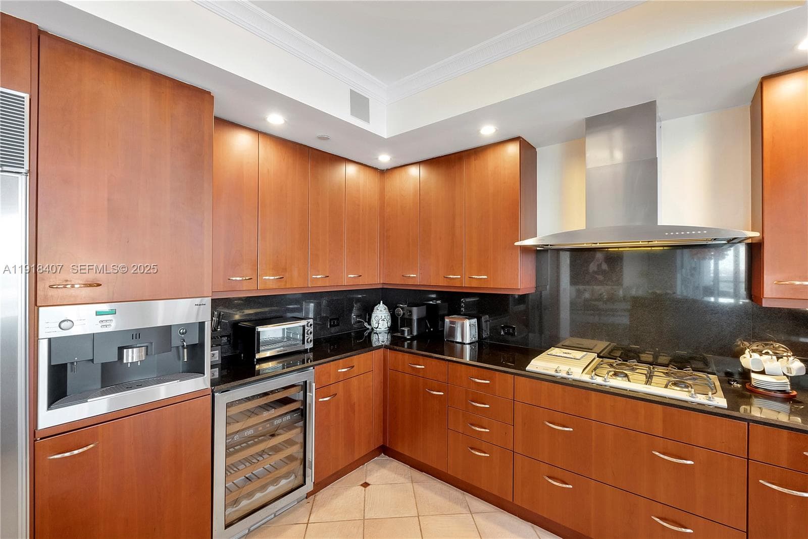 6000 Island Blvd # 2406, Aventura FL 33160 — 22