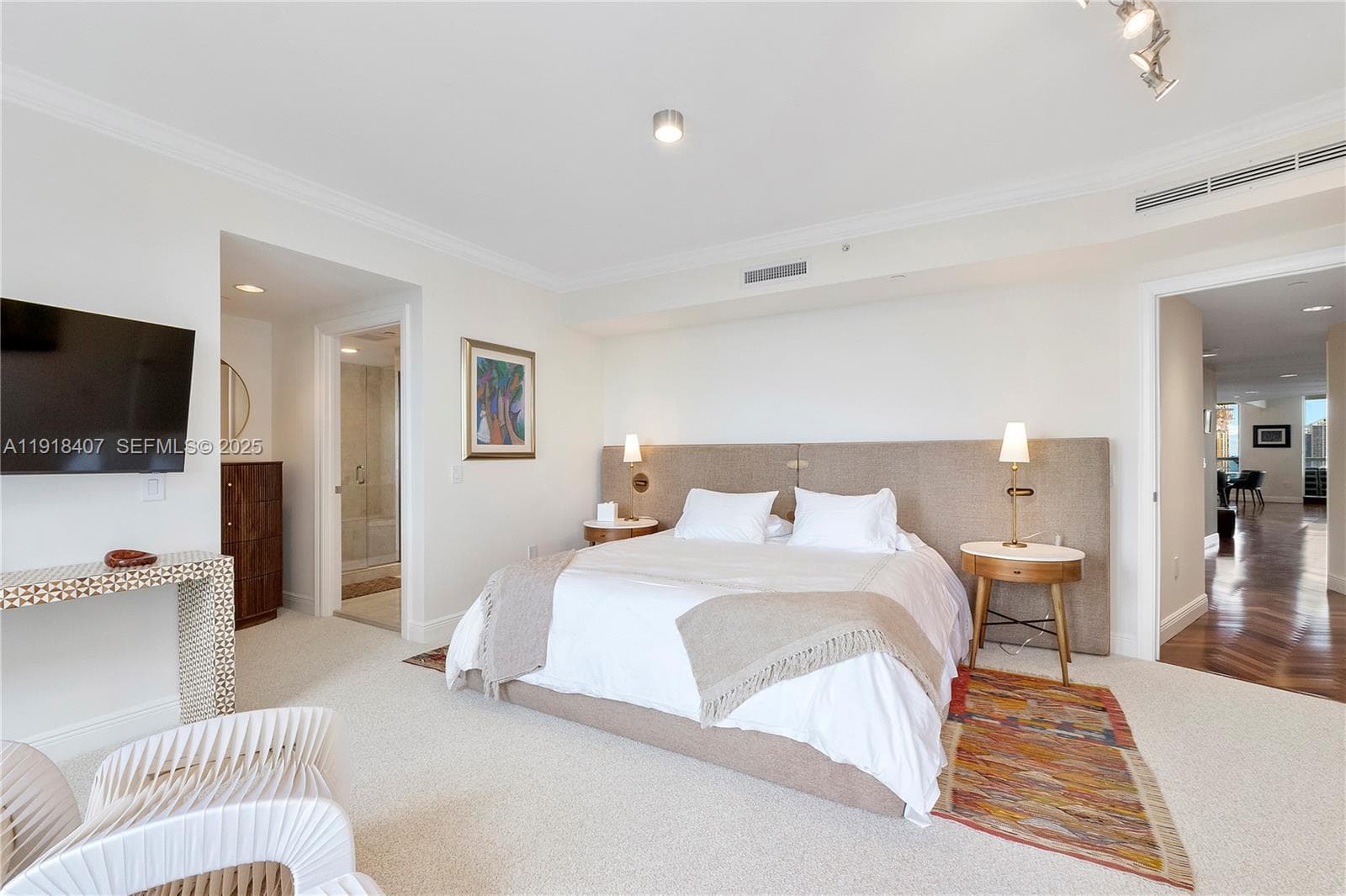 6000 Island Blvd # 2406, Aventura FL 33160 — 35