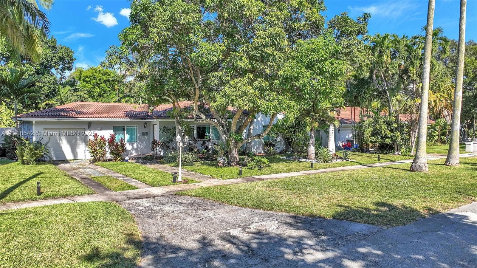 1285 NE 103rd St, Miami Shores FL 33138 — 2