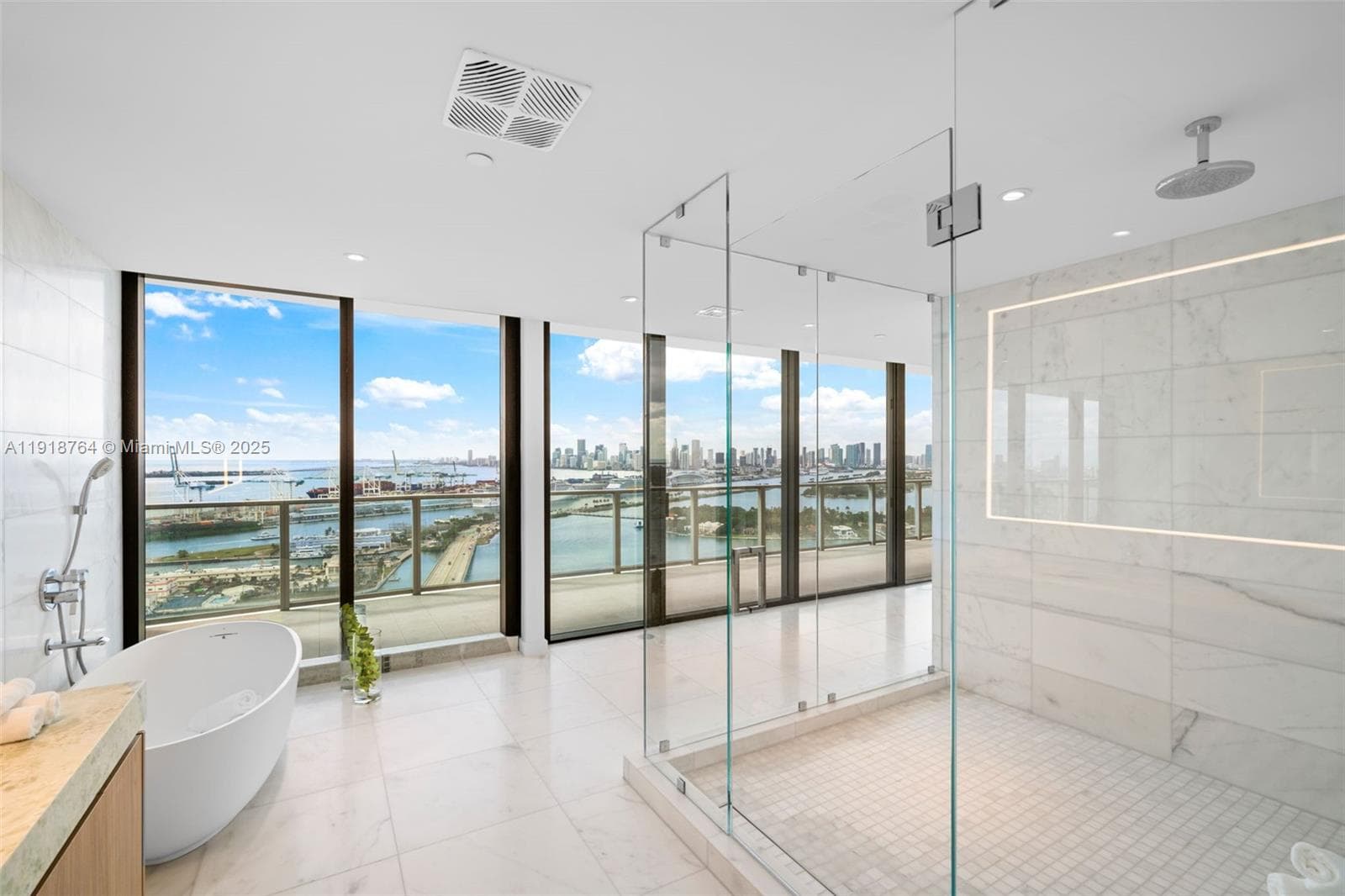 500 Alton, Miami Beach FL 33139 — 72