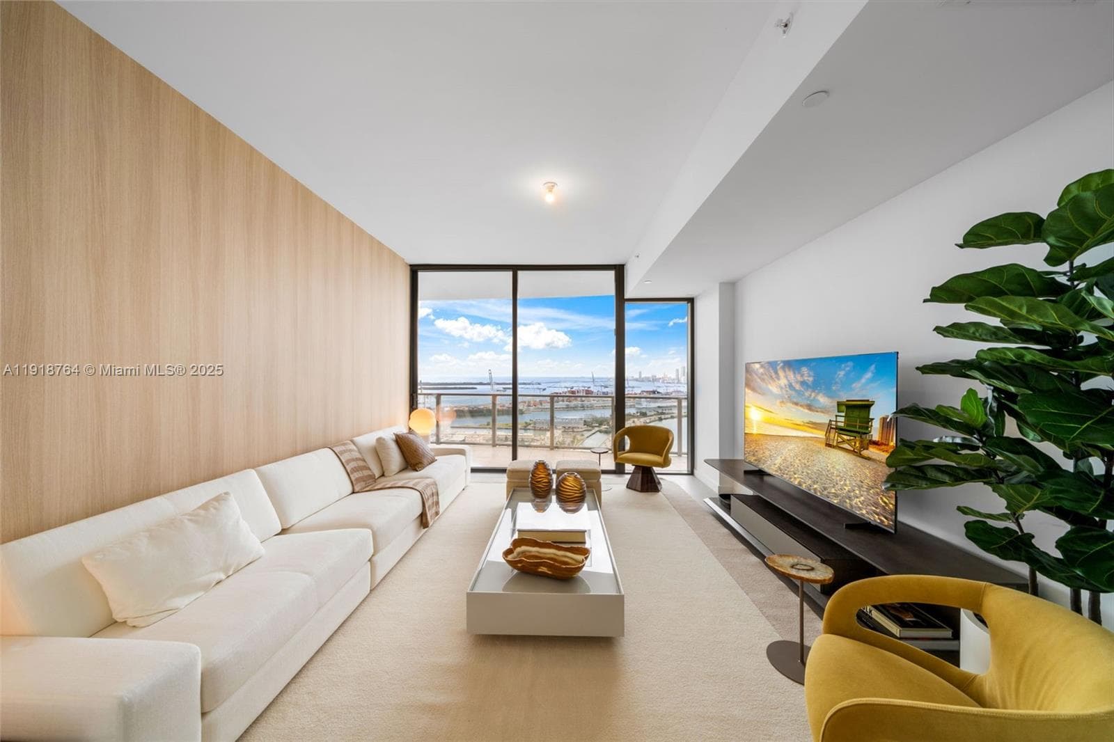 500 Alton, Miami Beach FL 33139 — 47