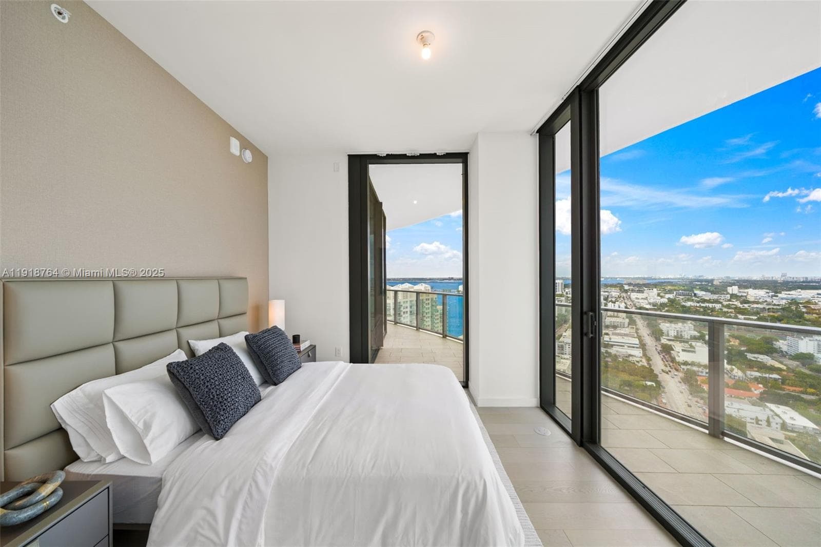 500 Alton, Miami Beach FL 33139 — 16