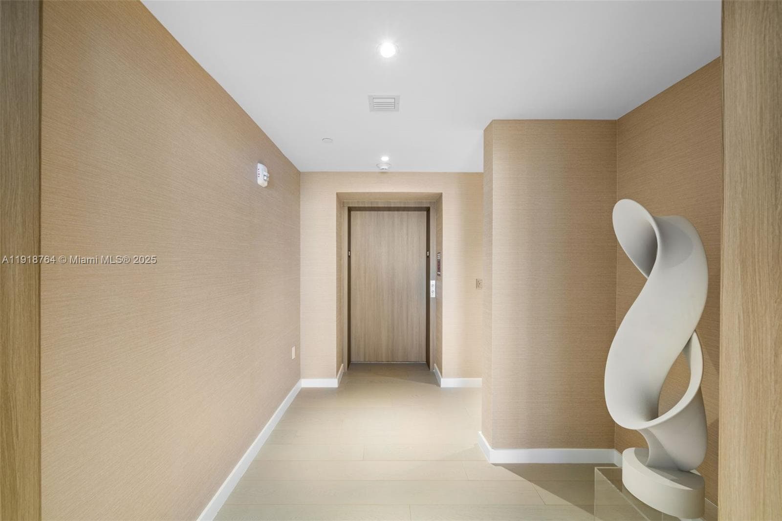 500 Alton, Miami Beach FL 33139 — 3