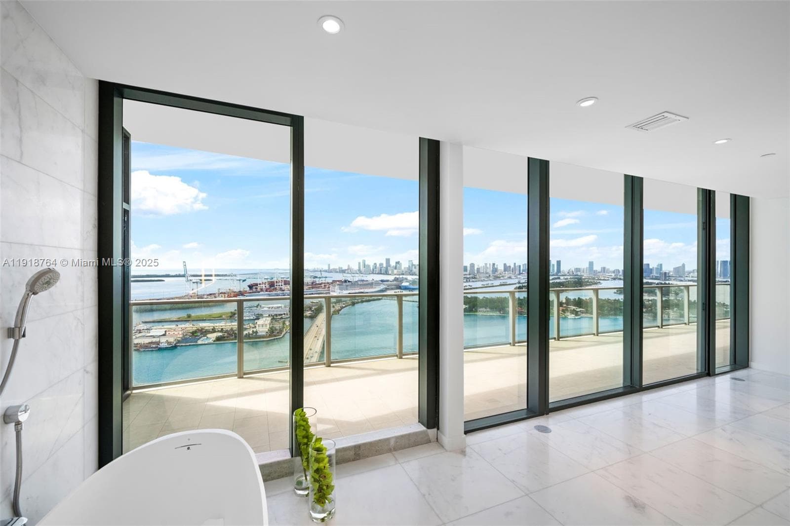 500 Alton, Miami Beach FL 33139 — 73