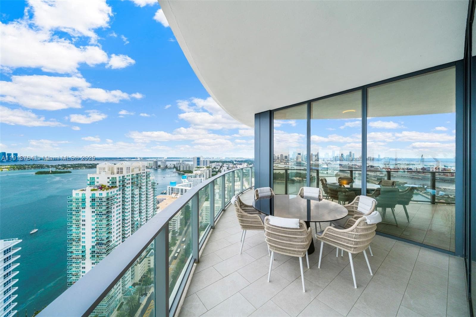 500 Alton, Miami Beach FL 33139 — 32