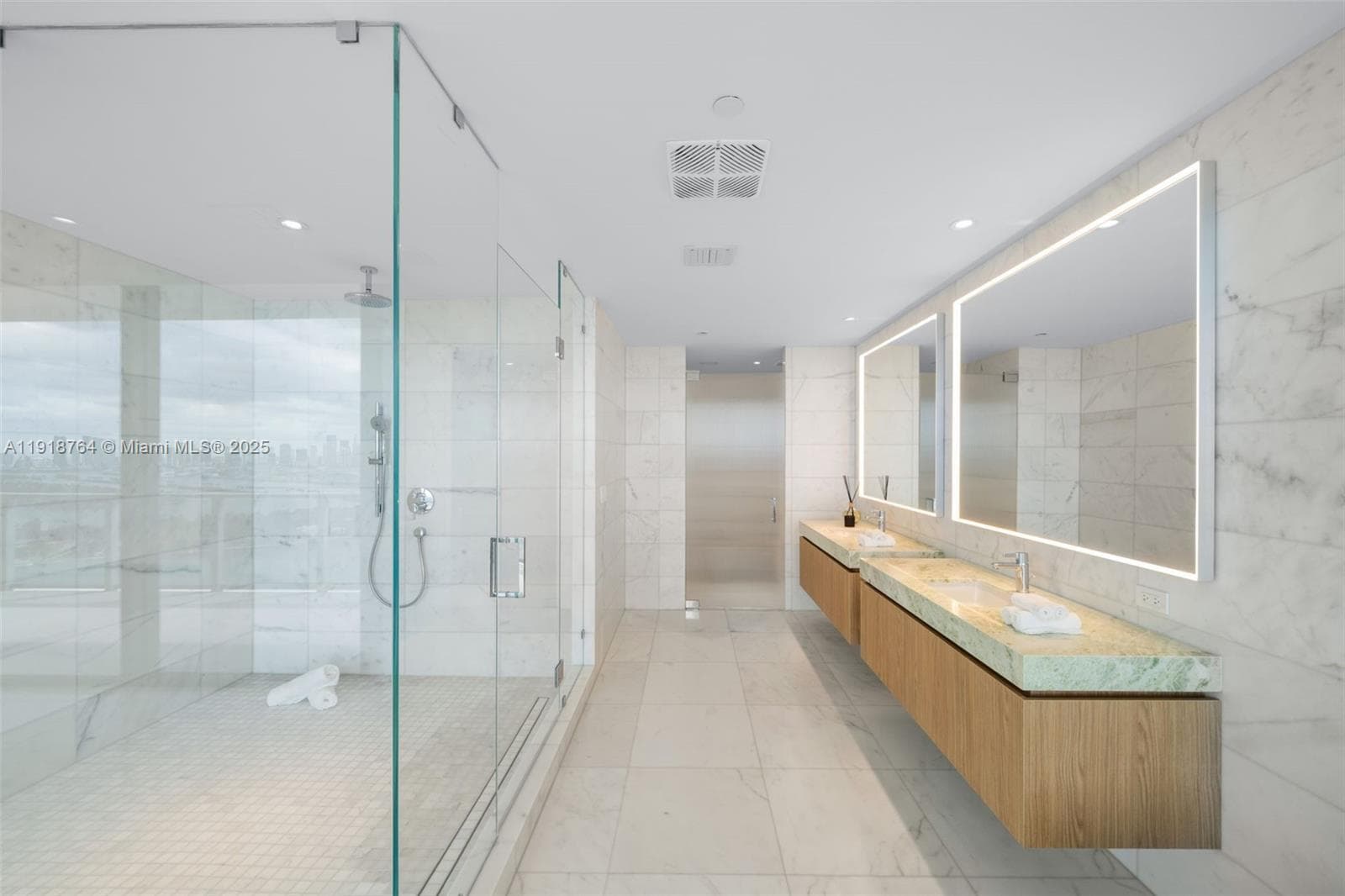 500 Alton, Miami Beach FL 33139 — 71