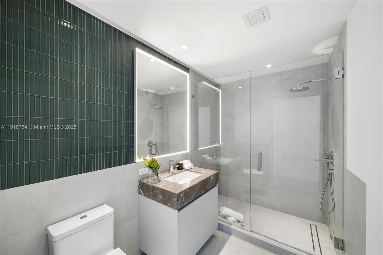 500 Alton, Miami Beach FL 33139 — 20