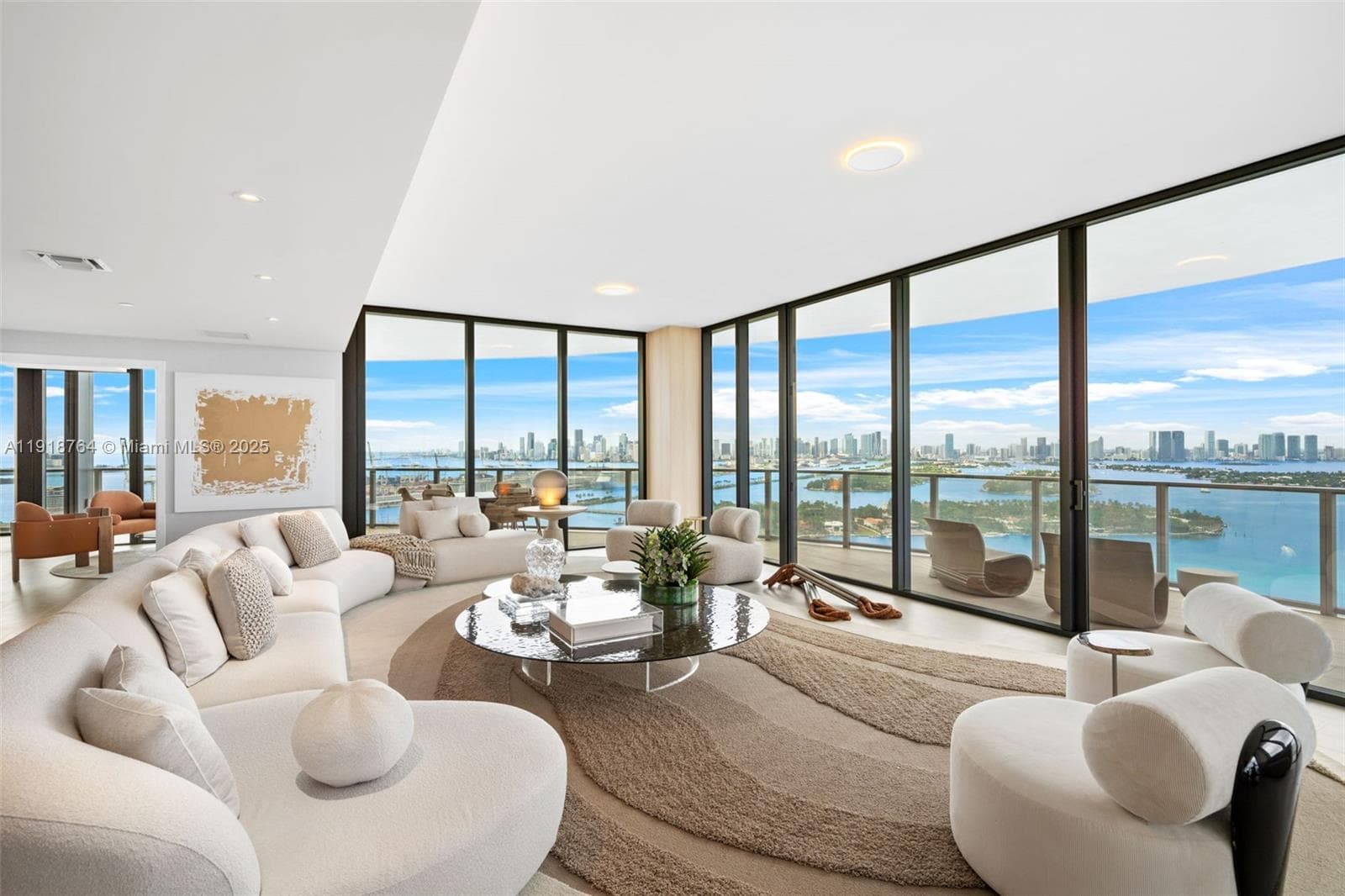 500 Alton, Miami Beach FL 33139 — 33