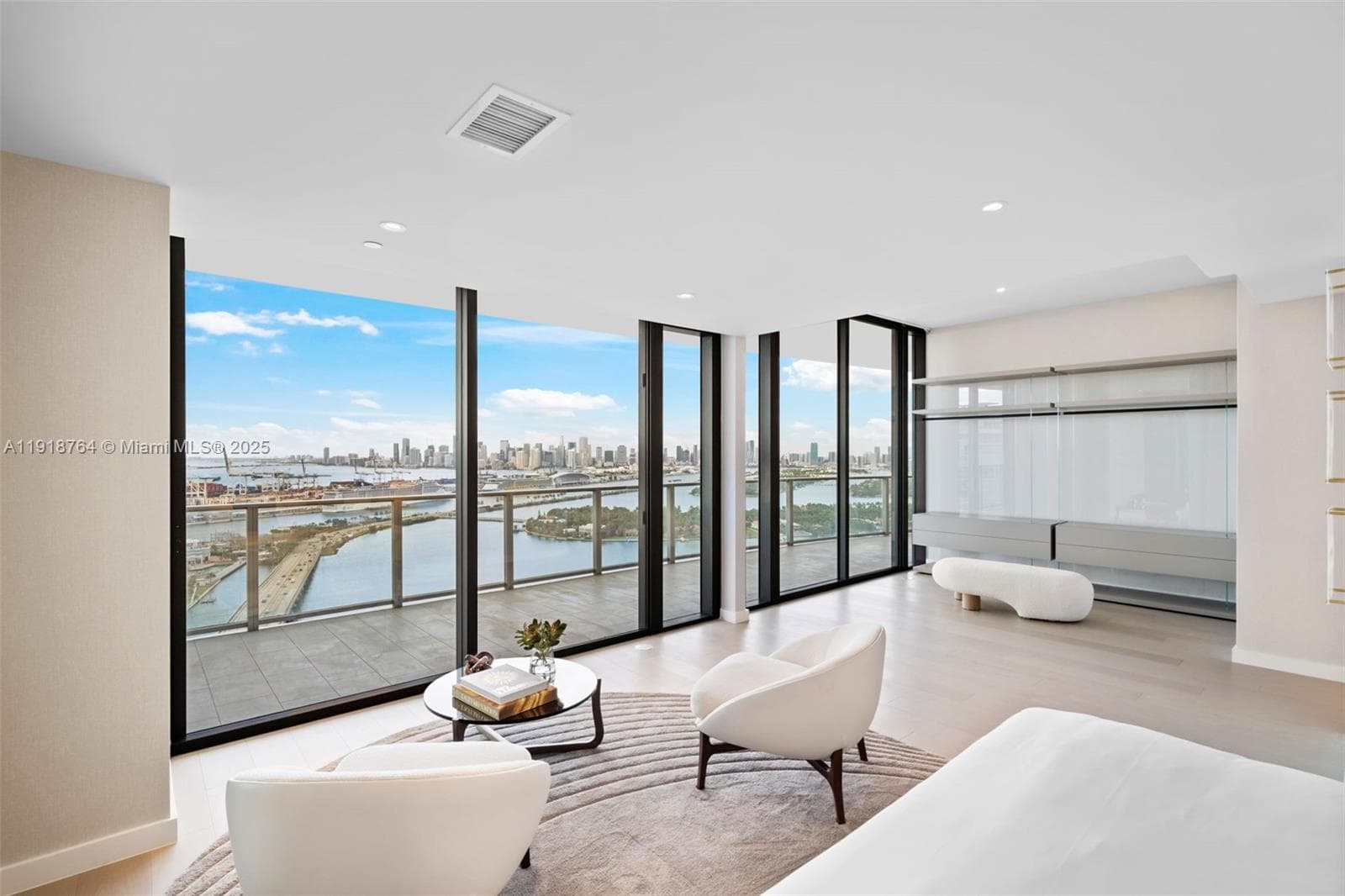 500 Alton, Miami Beach FL 33139 — 55