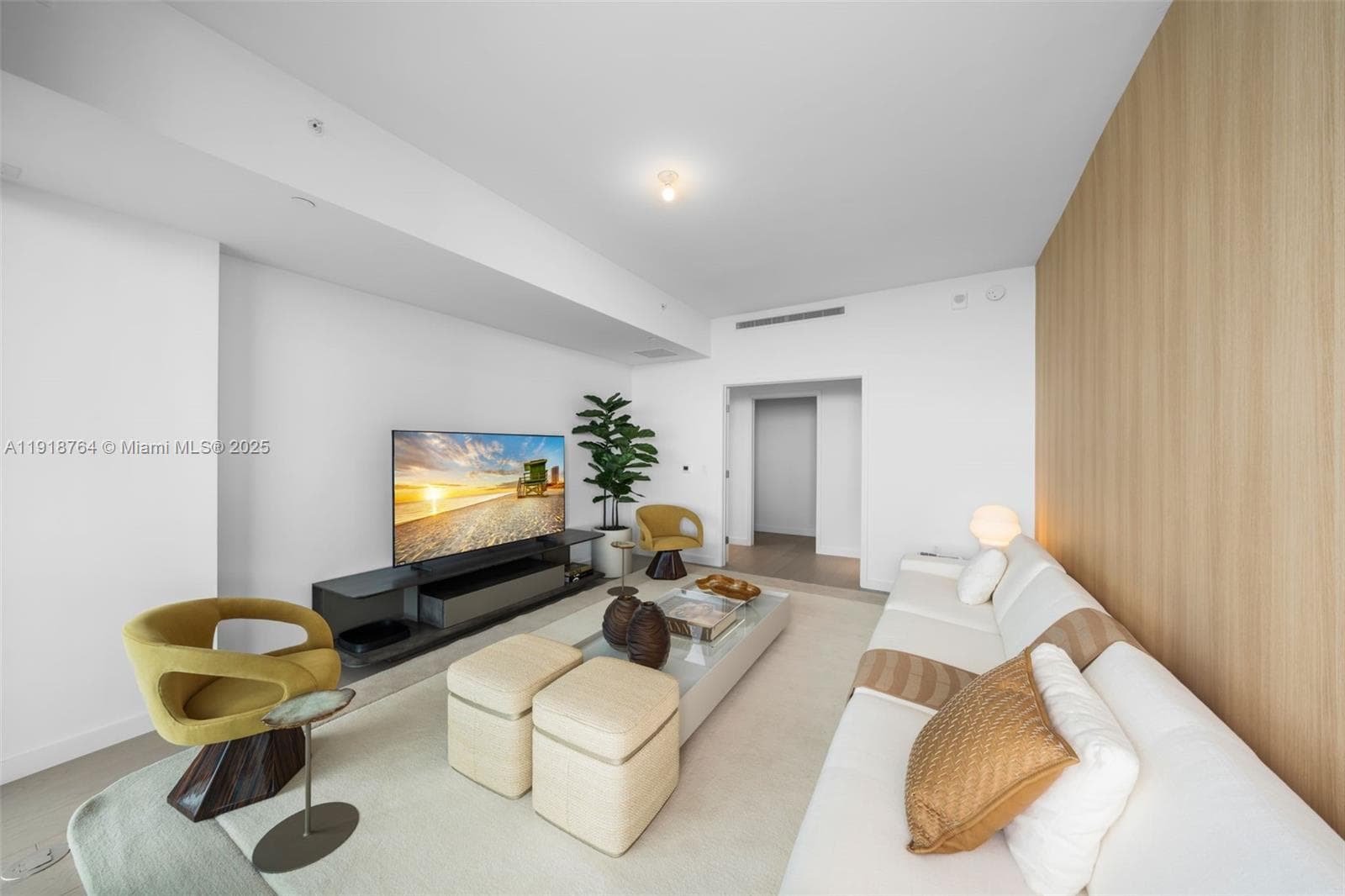 500 Alton, Miami Beach FL 33139 — 50
