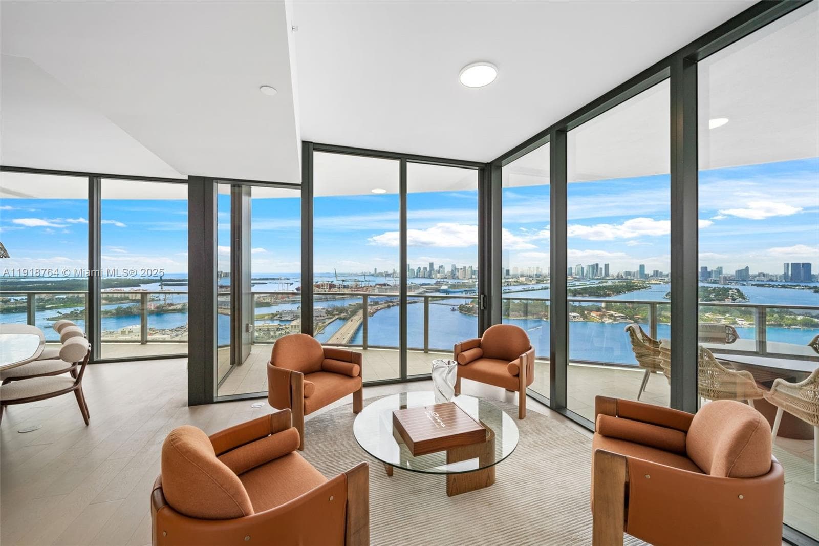 500 Alton, Miami Beach FL 33139 — 35