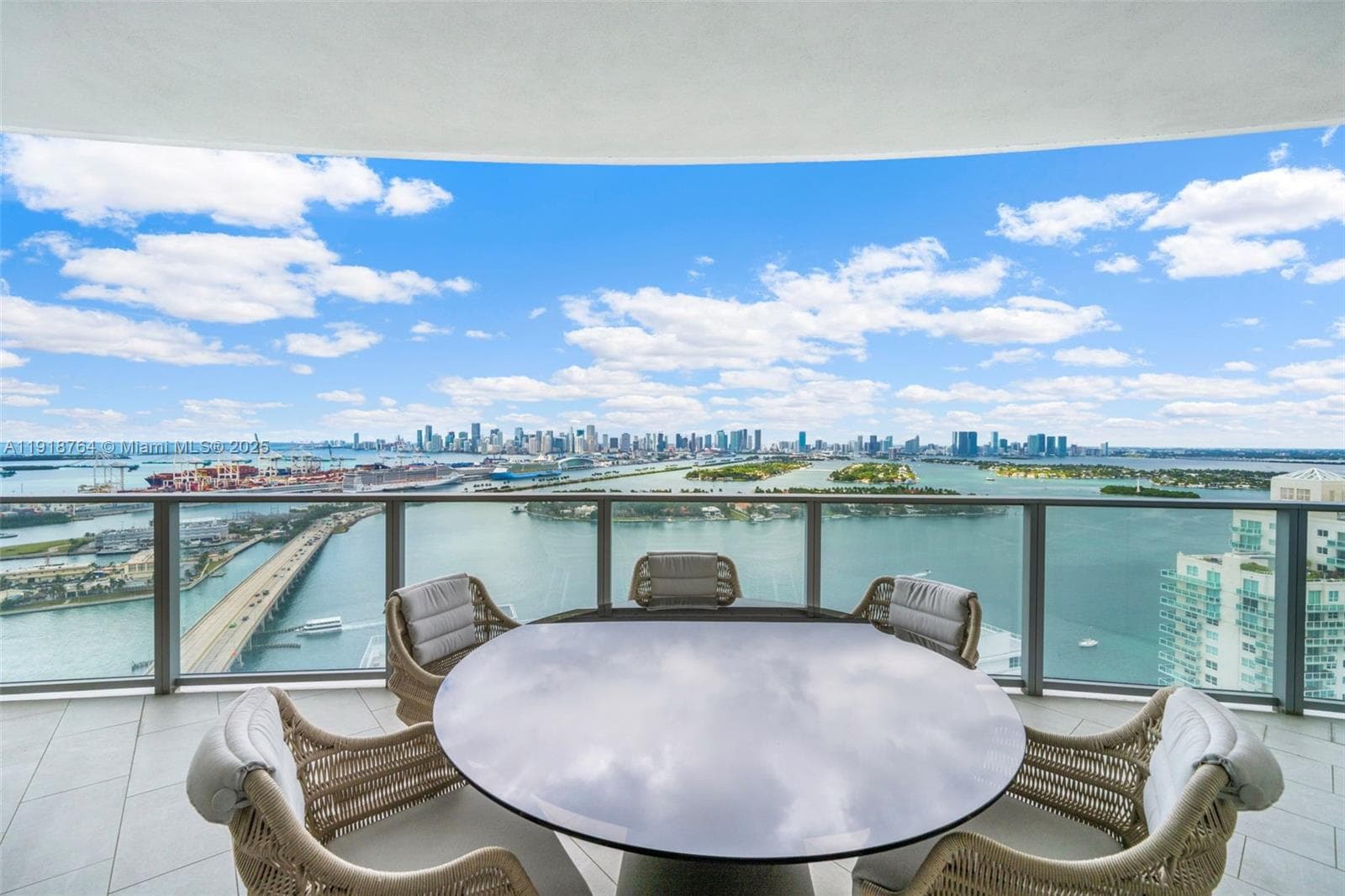 500 Alton, Miami Beach FL 33139 — 31