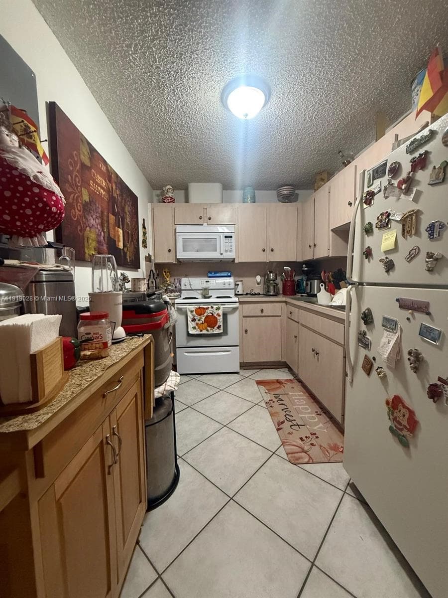 11136 SW 5th St, Sweetwater FL 33174 — 6
