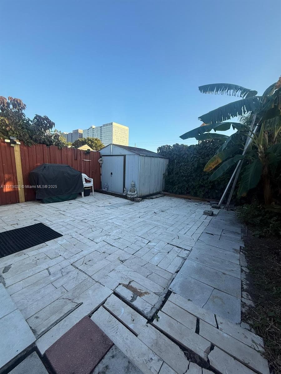 11136 SW 5th St, Sweetwater FL 33174 — 12