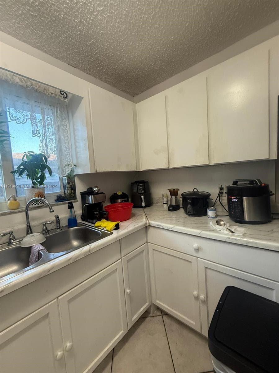 11136 SW 5th St, Sweetwater FL 33174 — 22