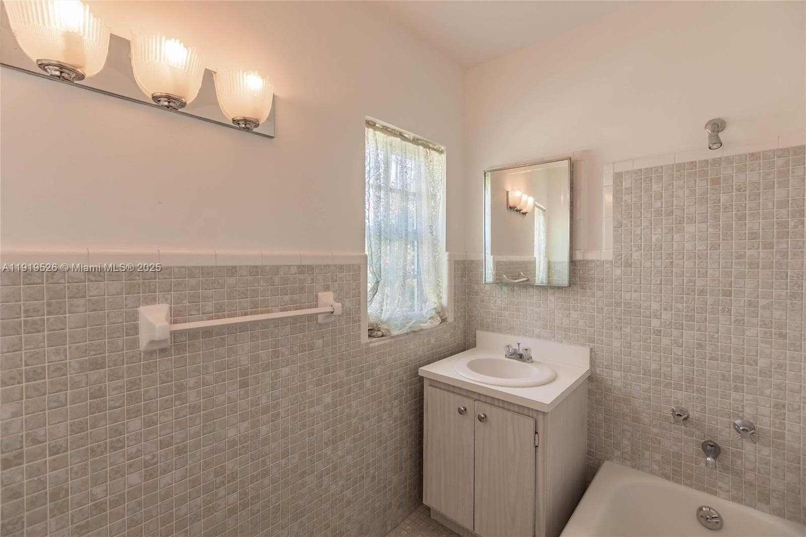 1234 NE 96th St, Miami Shores FL 33138 — 28