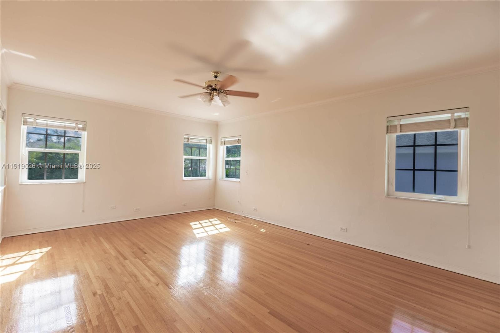 1234 NE 96th St, Miami Shores FL 33138 — 35