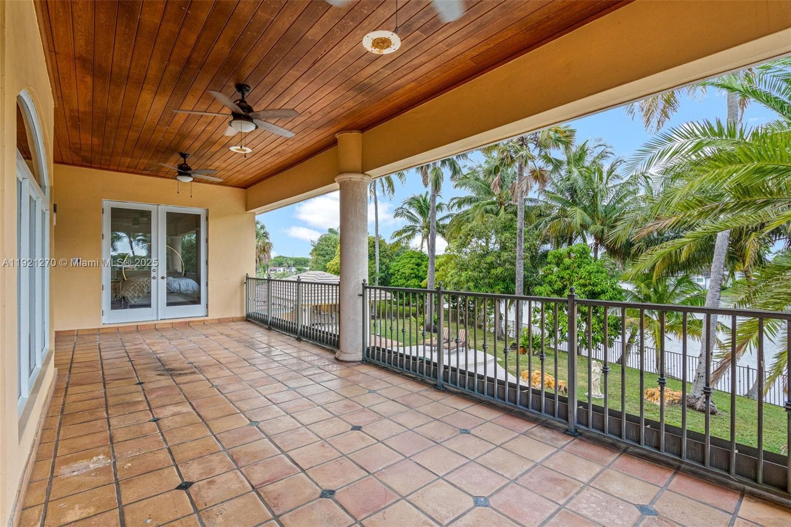 7225 Gleneagle Dr, Miami Lakes FL 33014 — 62