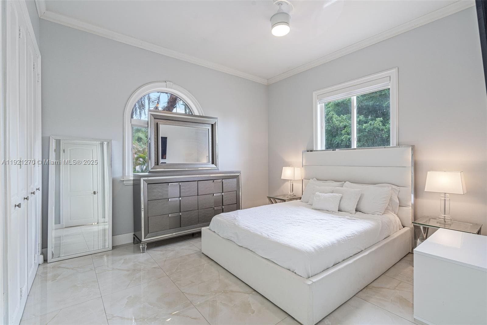 7225 Gleneagle Dr, Miami Lakes FL 33014 — 53