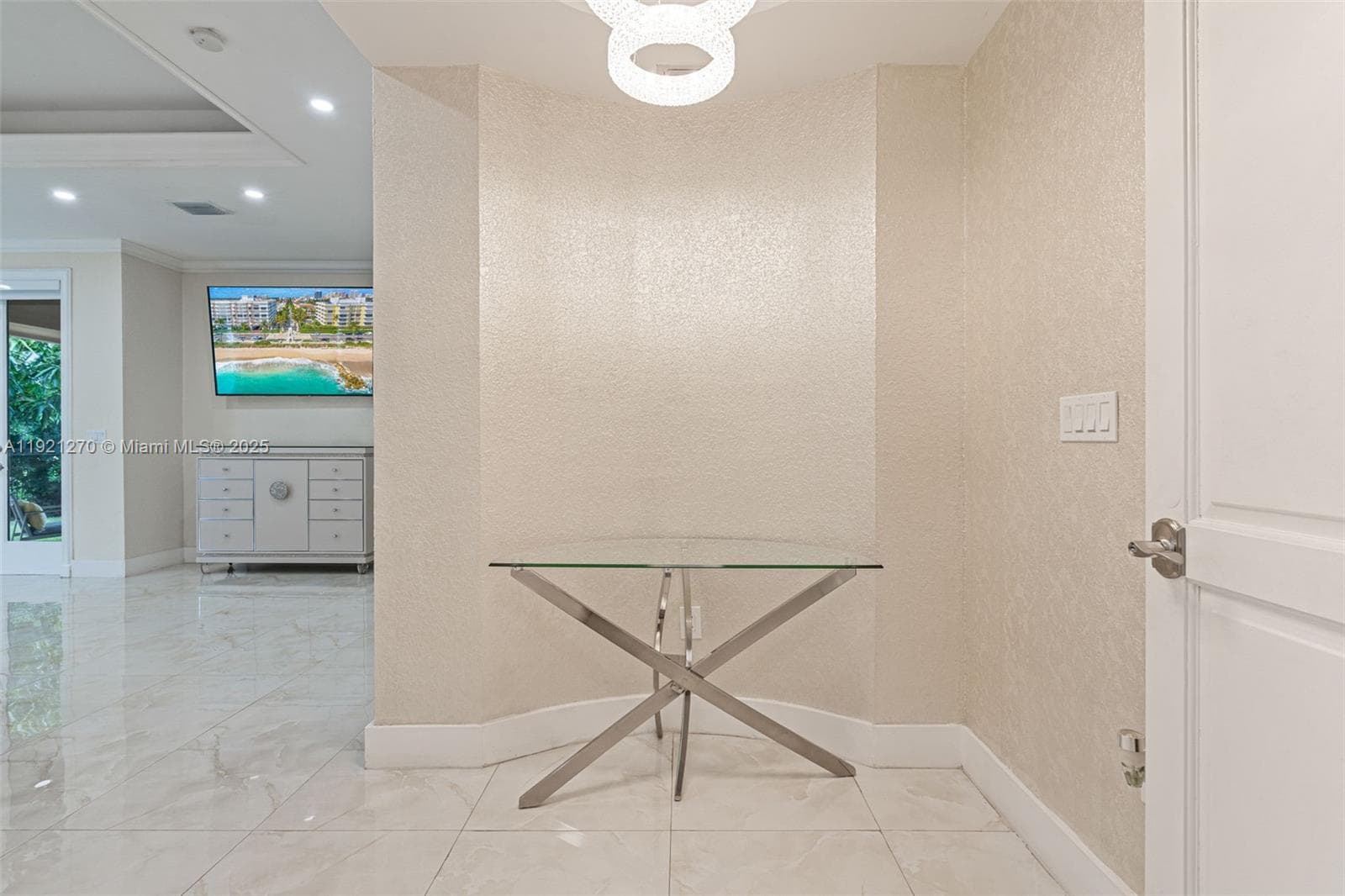 7225 Gleneagle Dr, Miami Lakes FL 33014 — 24