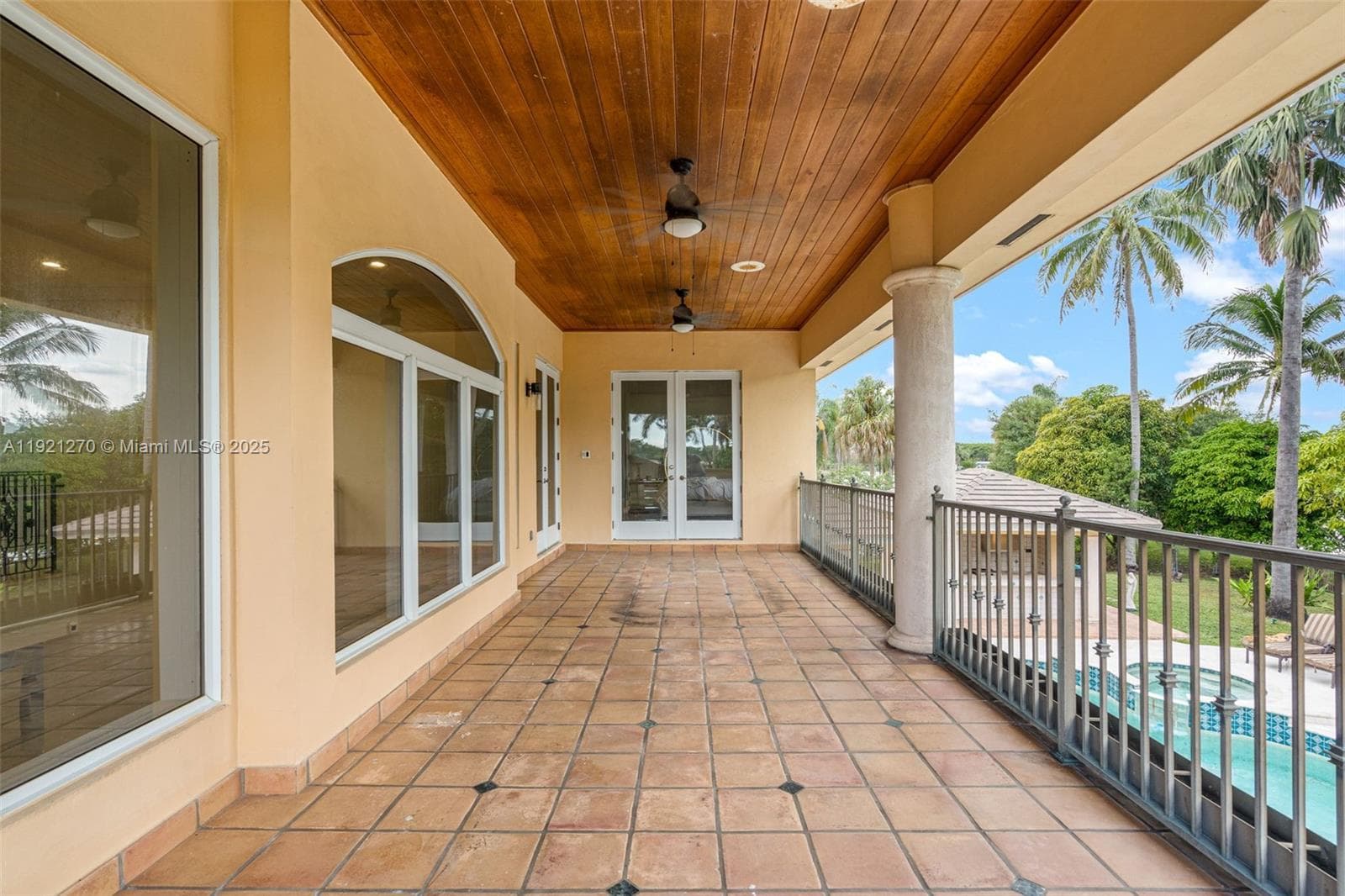 7225 Gleneagle Dr, Miami Lakes FL 33014 — 61