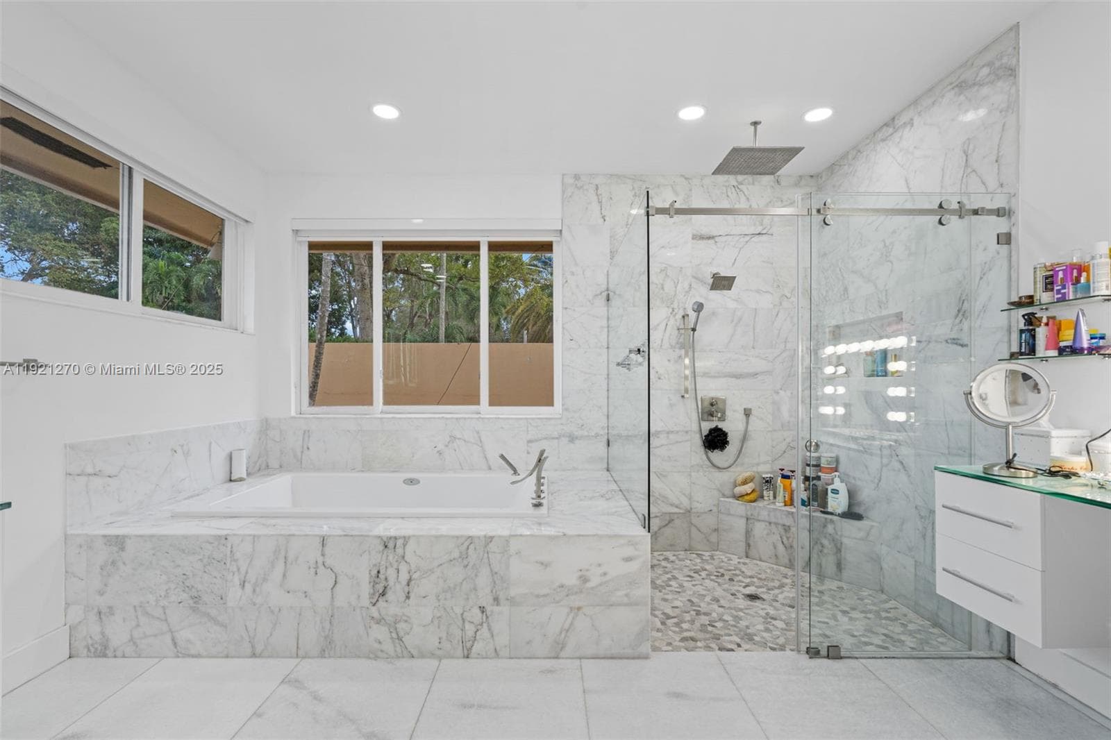 7225 Gleneagle Dr, Miami Lakes FL 33014 — 31