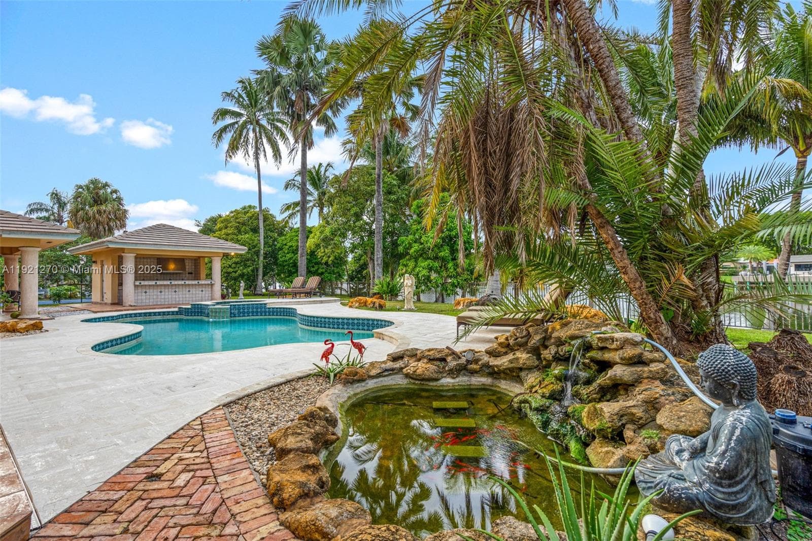 7225 Gleneagle Dr, Miami Lakes FL 33014 — 74