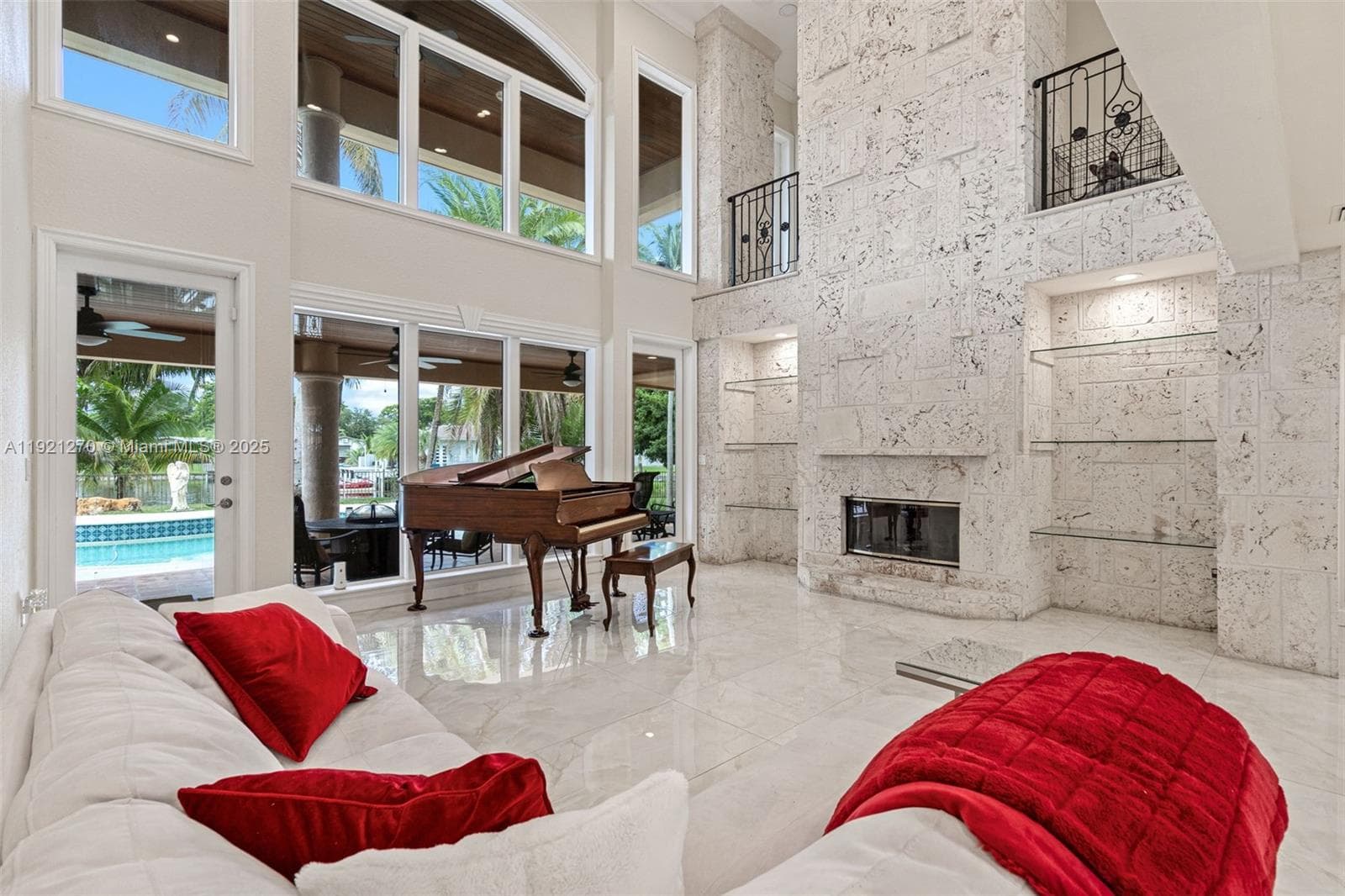 7225 Gleneagle Dr, Miami Lakes FL 33014 — 8