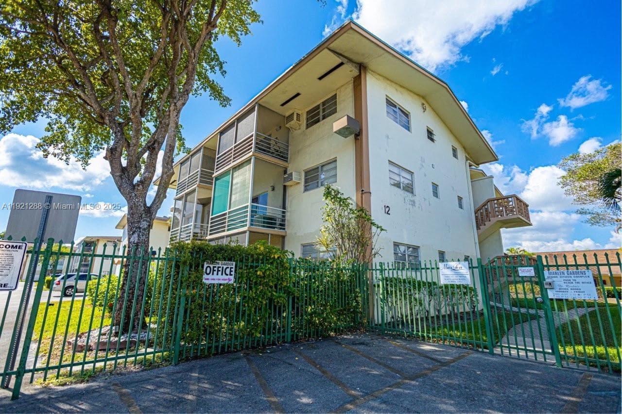 16790 NE 14th Ave # 215, Miami FL 33162 — 2