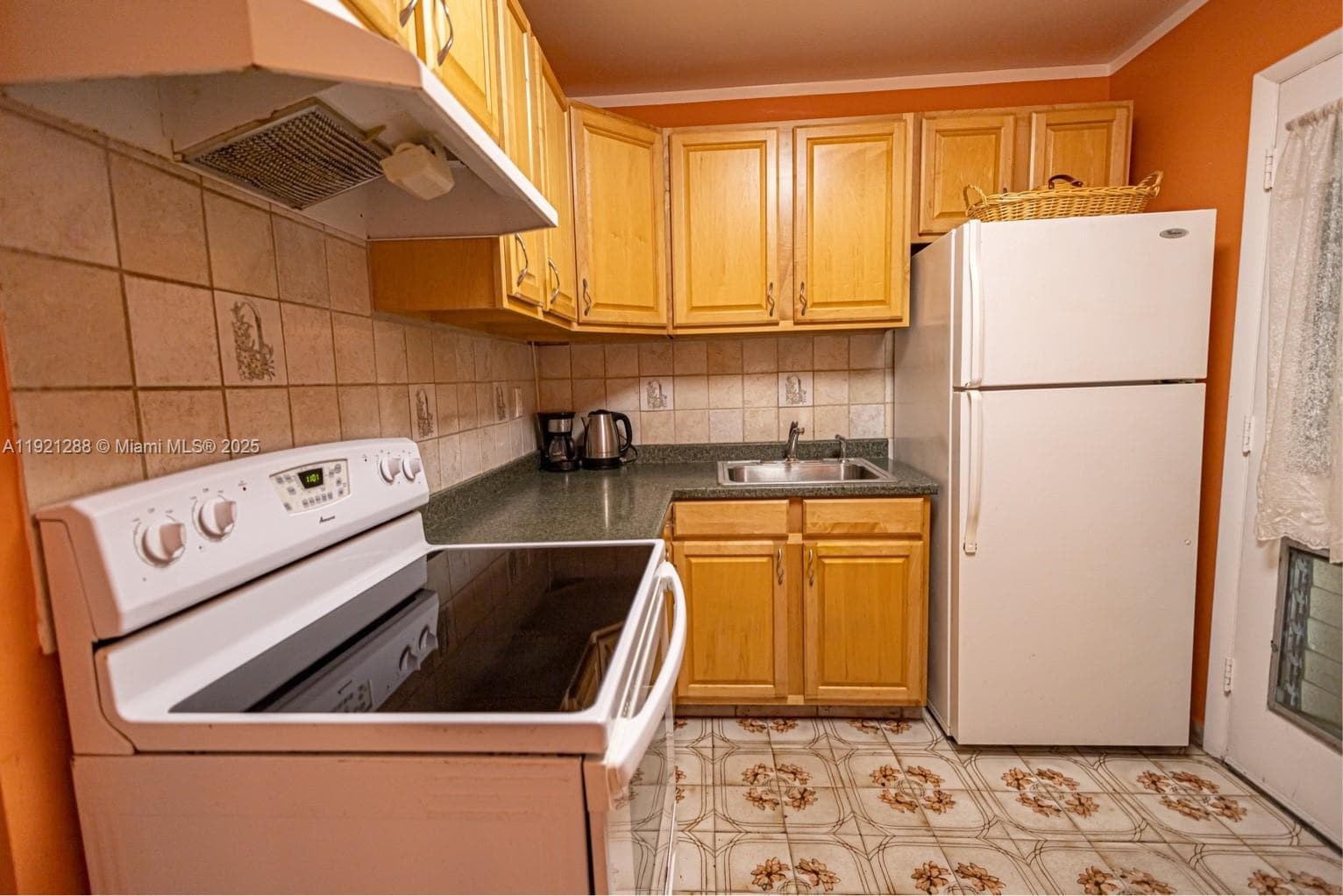 16790 NE 14th Ave # 215, Miami FL 33162 — 36