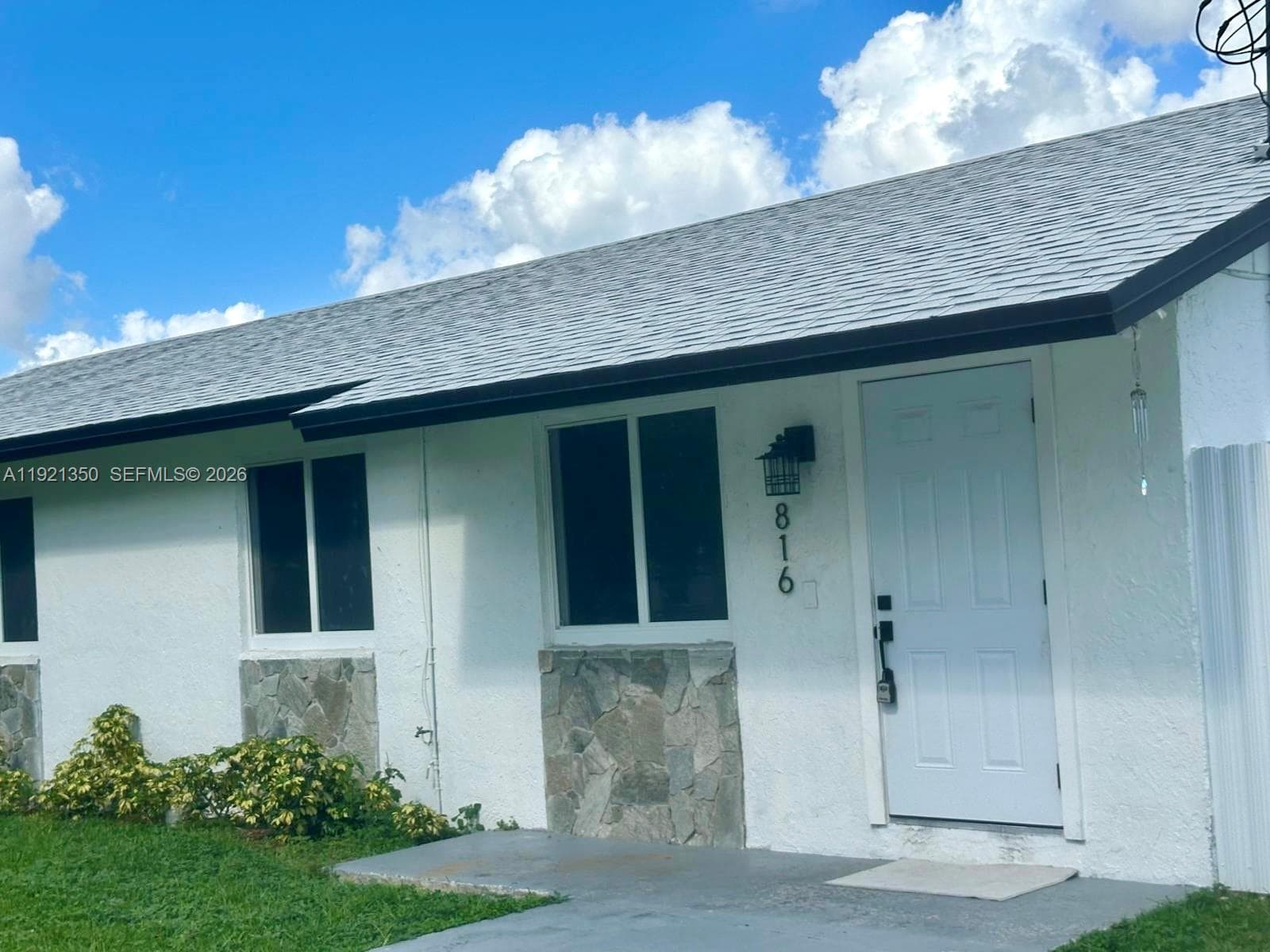 816 NW 8th St, Florida City FL 33034 — 1