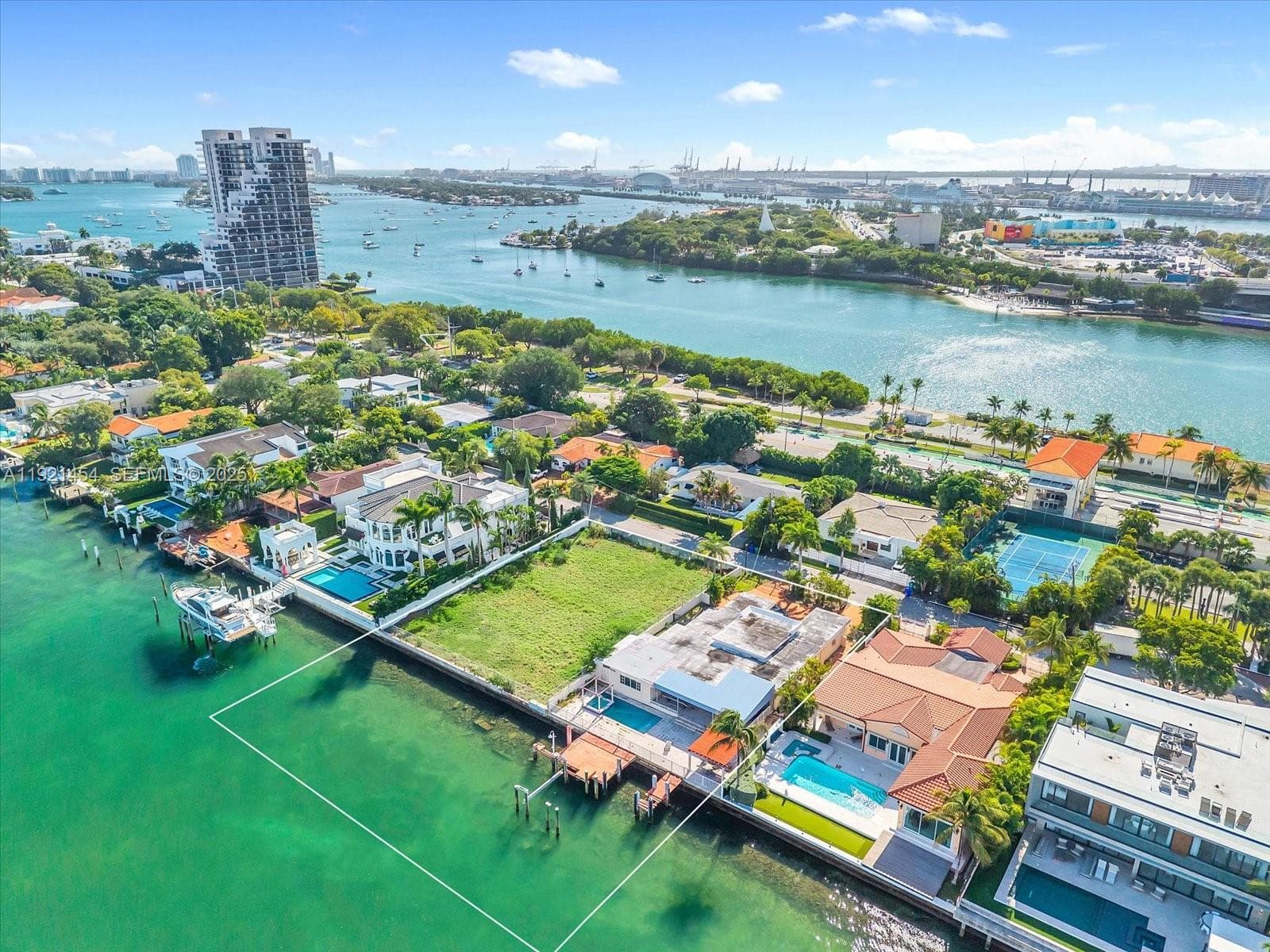 Biscayne Isl, Miami, FL — 11