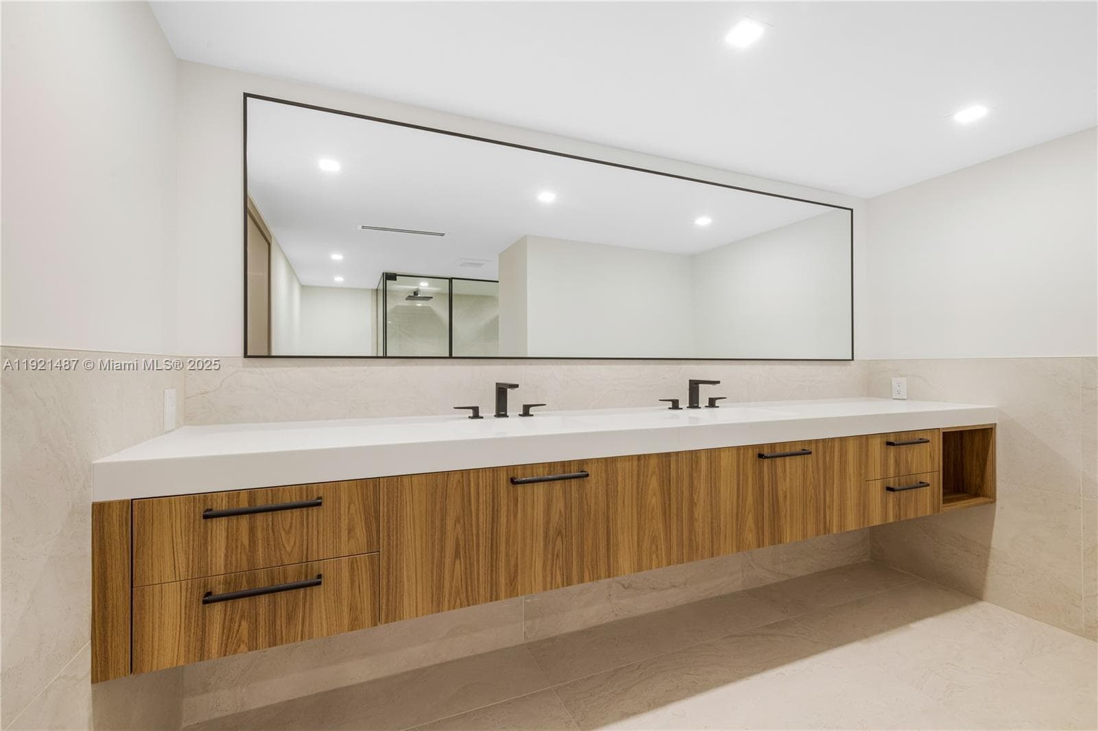 10155 Collins Ave # 202, Bal Harbour FL 33154 — 34