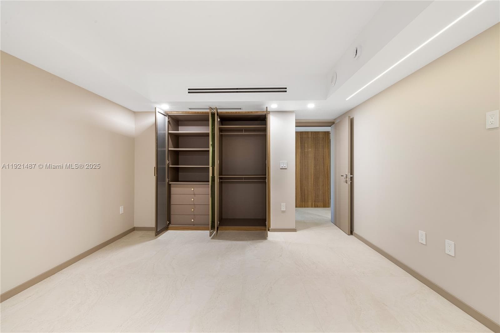 10155 Collins Ave # 202, Bal Harbour FL 33154 — 45