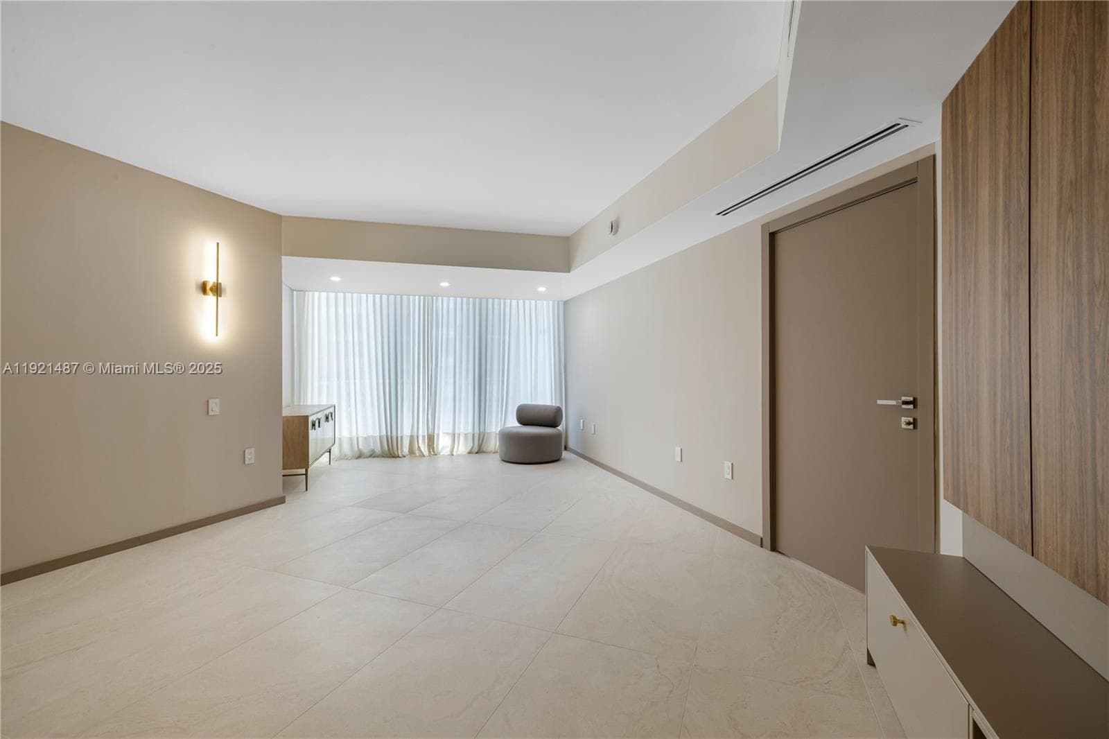 10155 Collins Ave # 202, Bal Harbour FL 33154 — 40