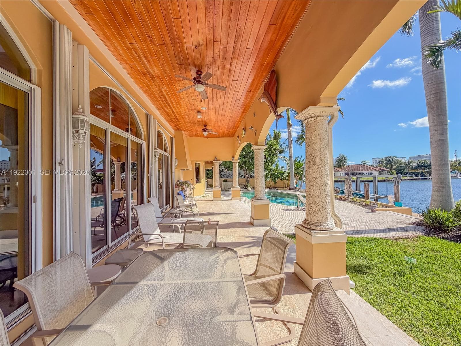 3220 NE 165th St, North Miami Beach FL 33160 — 23