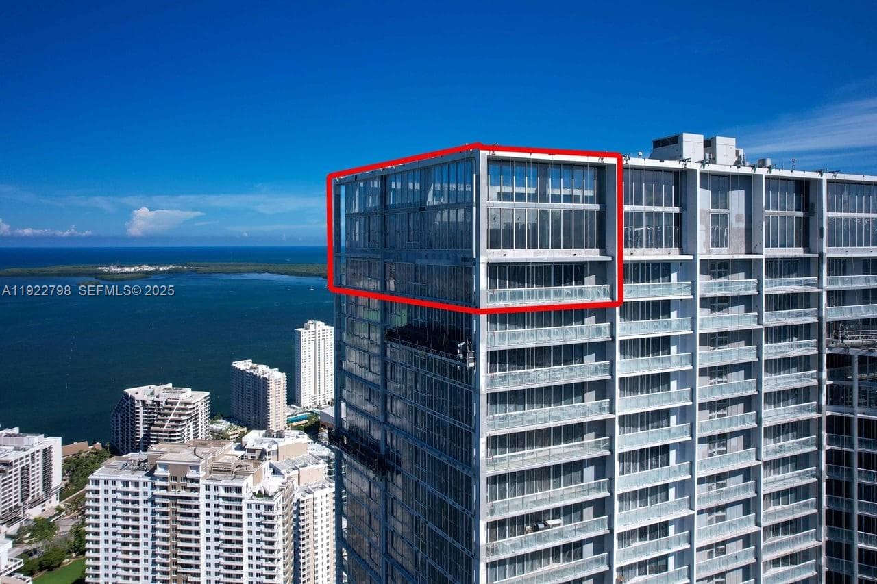 465 Brickell Ave # 5701, Miami FL 33131 — 42