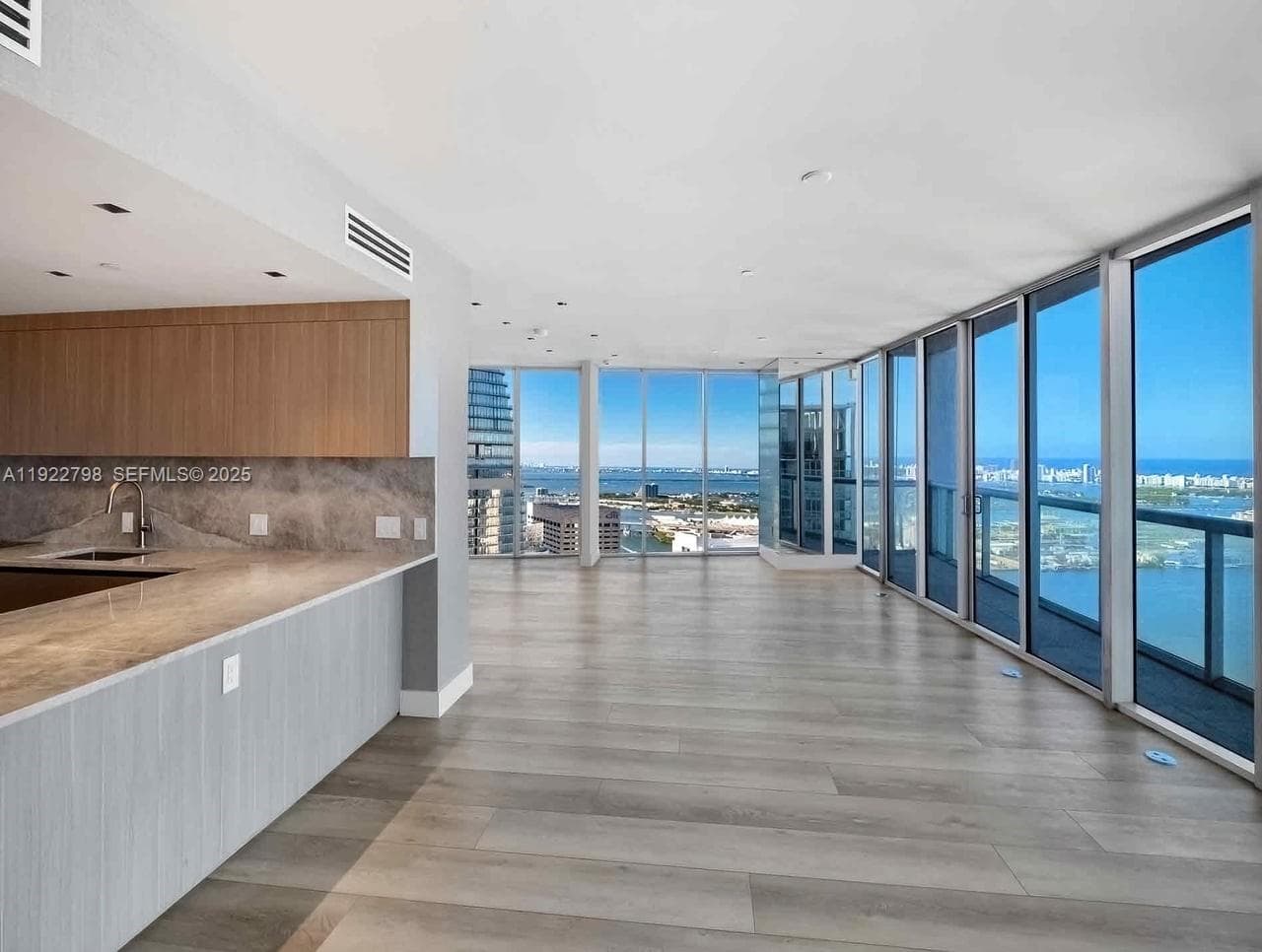 465 Brickell Ave # 5701, Miami FL 33131 — 3