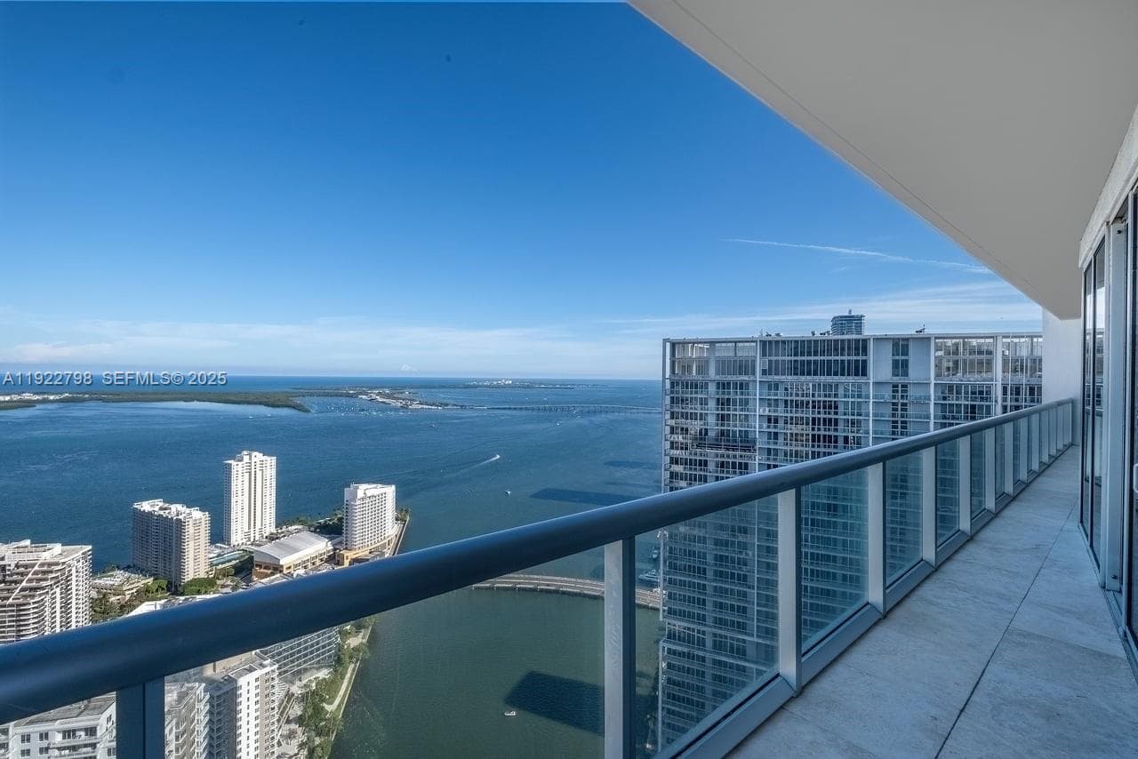 465 Brickell Ave # 5701, Miami FL 33131 — 41