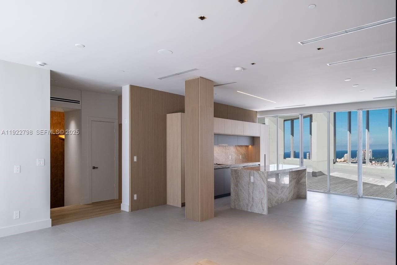 465 Brickell Ave # 5701, Miami FL 33131 — 18
