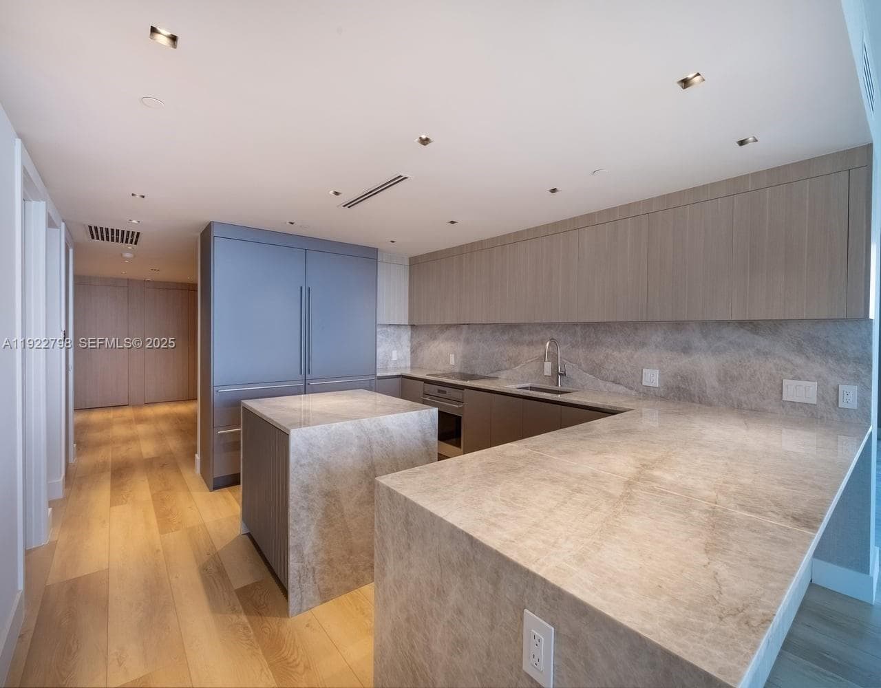 465 Brickell Ave # 5701, Miami FL 33131 — 31