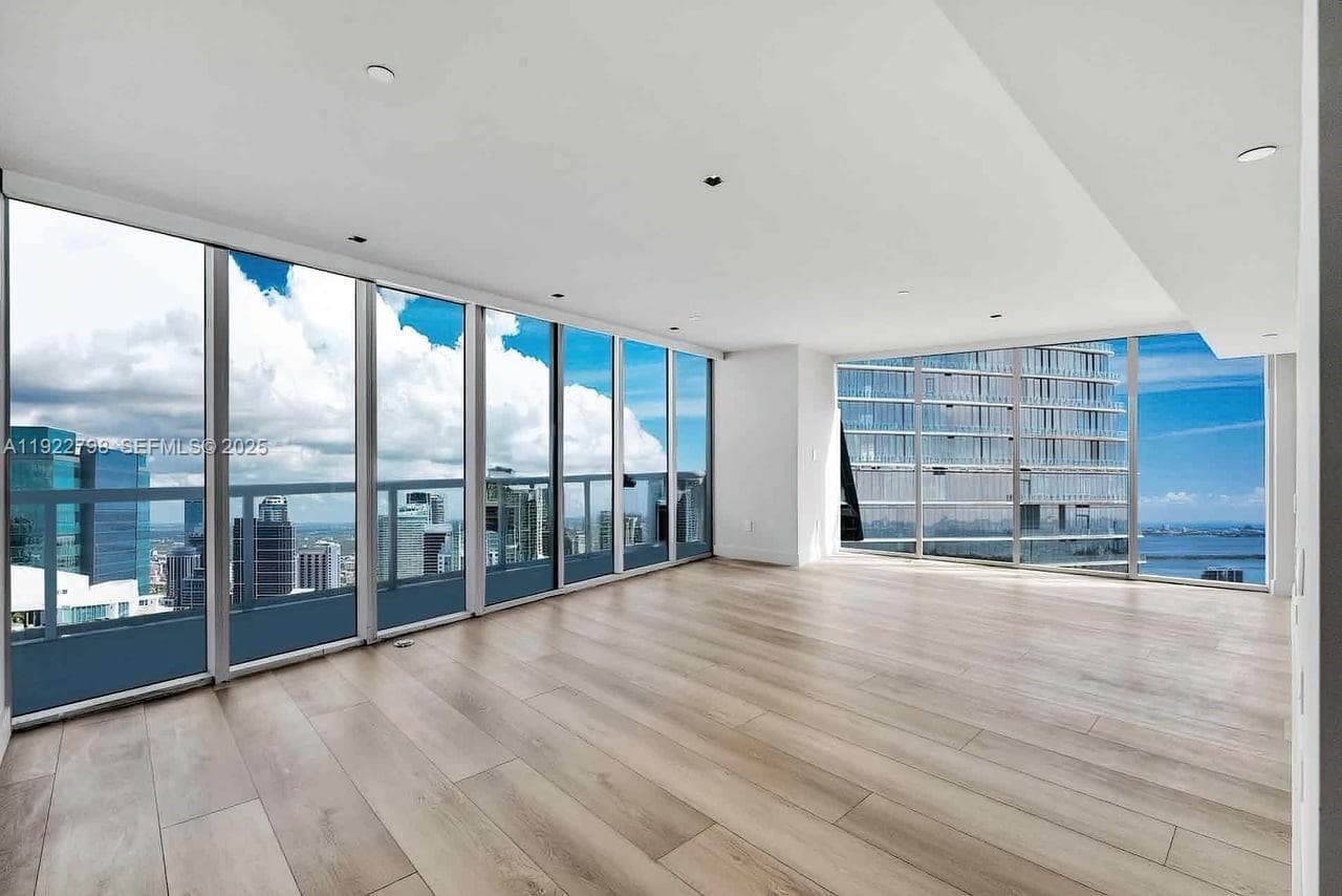 465 Brickell Ave # 5701, Miami FL 33131 — 29