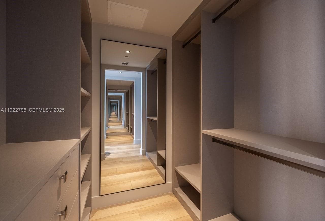 465 Brickell Ave # 5701, Miami FL 33131 — 21