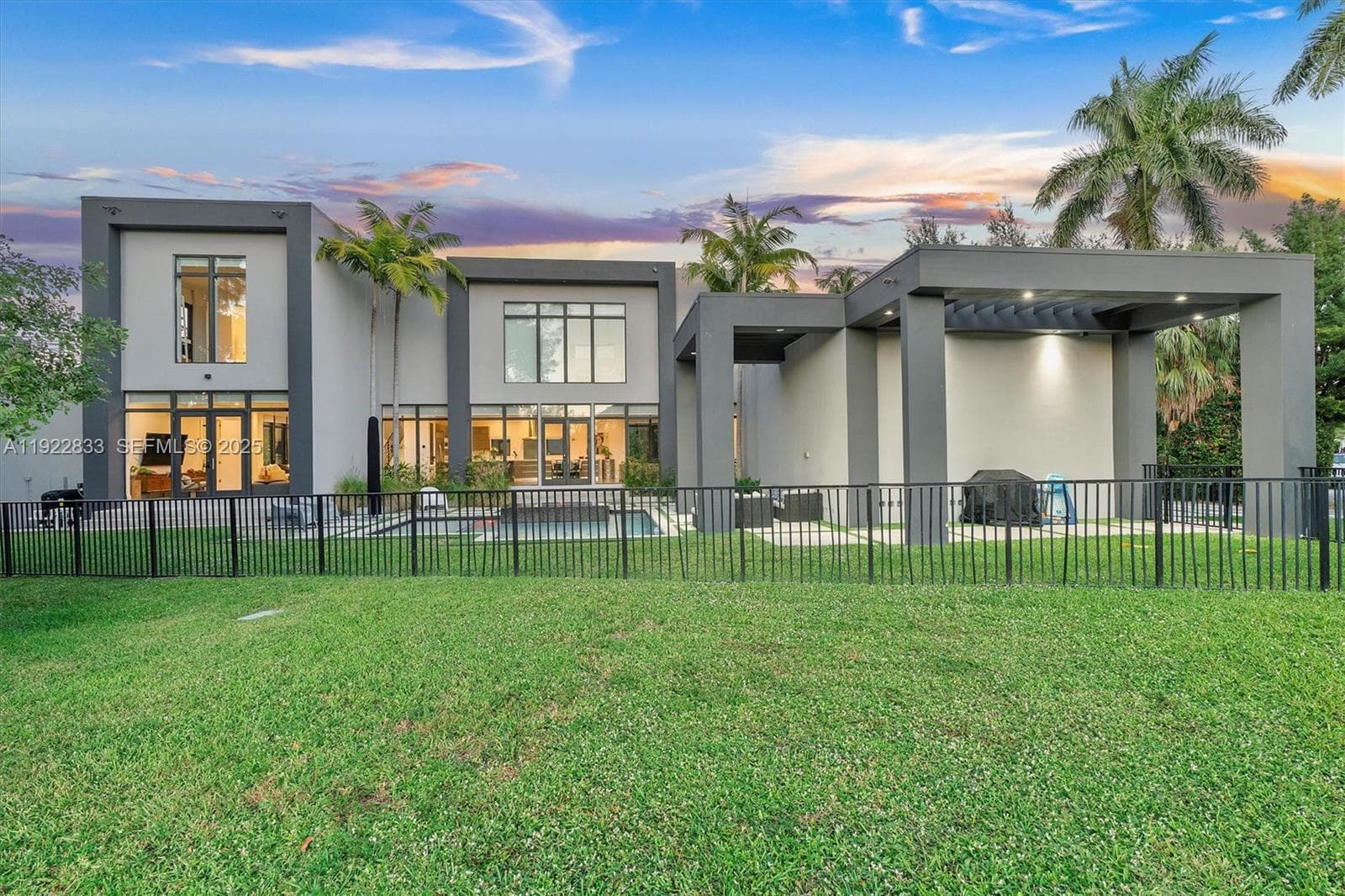 1009 NE 104th St, Miami Shores FL 33138 — 91